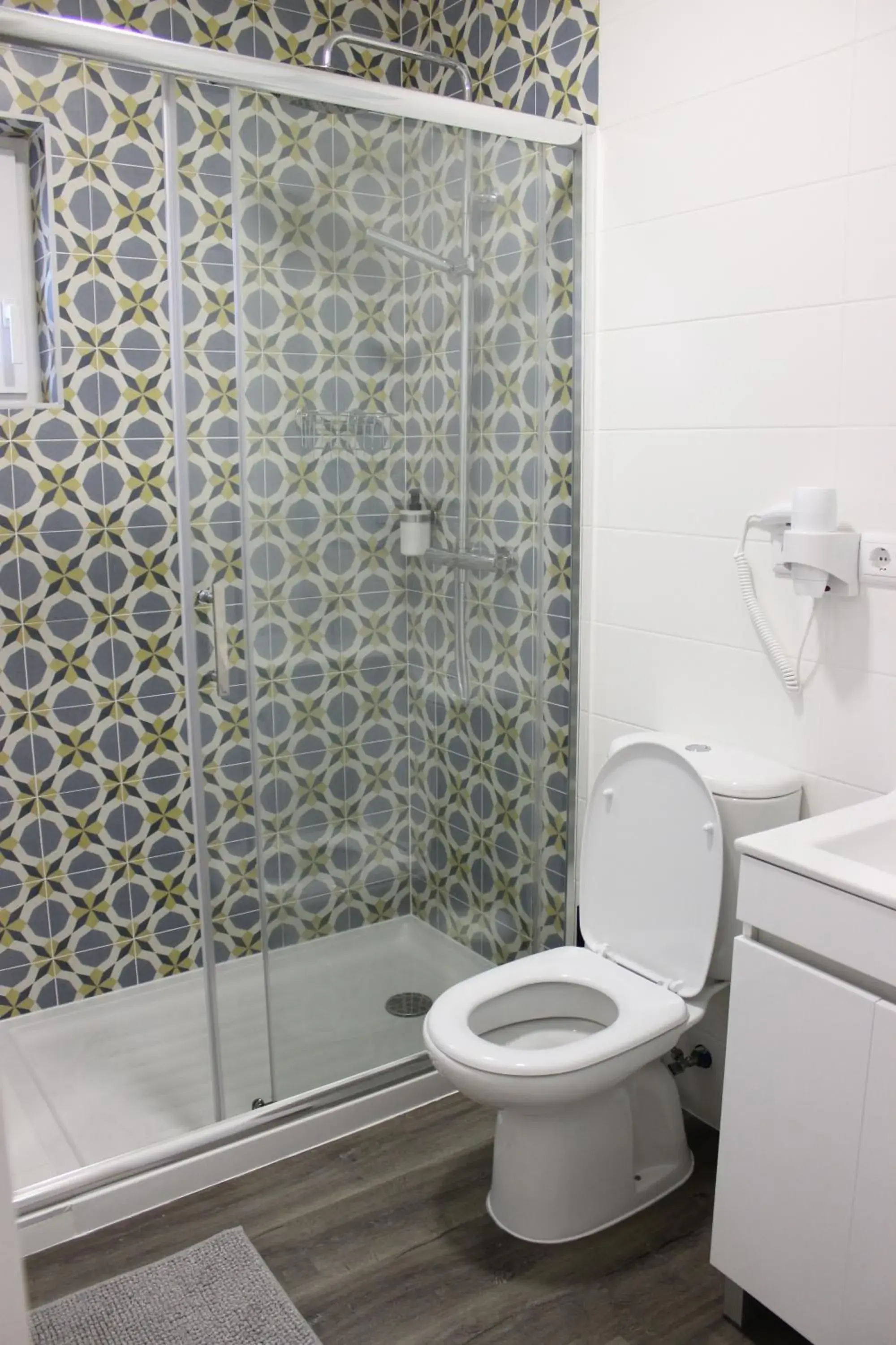 Double or Twin Room with Private Bathroom - single occupancy in Granny´s Guesthouse Double or Twin Room with Private Bathroom - single occupancy in Granny´s Guesthouse
