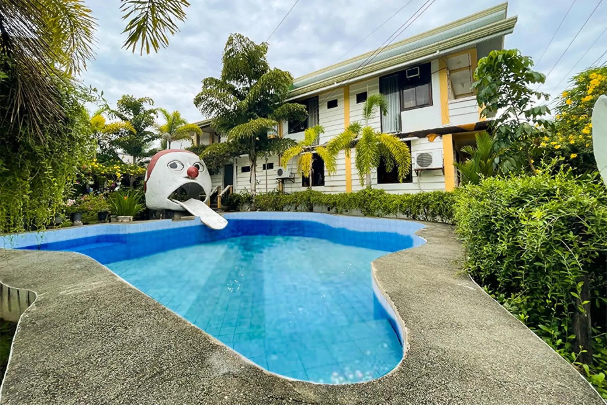 Property building in Isla Virginia Pantalan Property building in Isla Virginia Pantalan