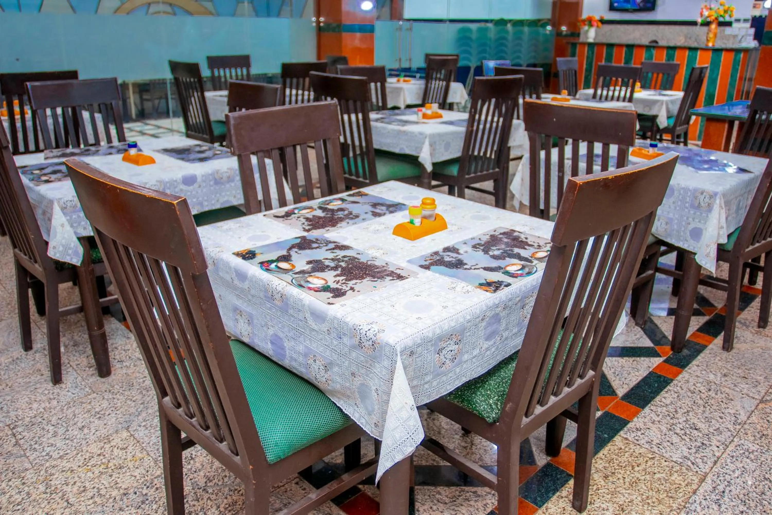 Restaurant/places to eat in Sleep Inn Hotel - Kariakoo