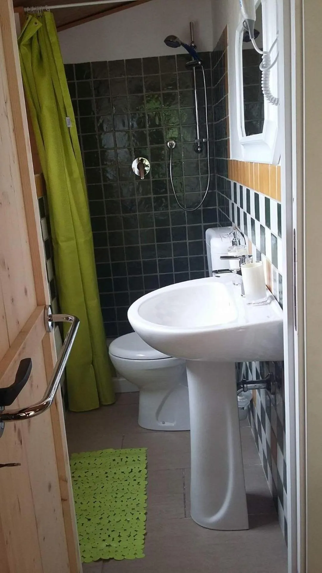 Bathroom in casa di campagna dal pozzo