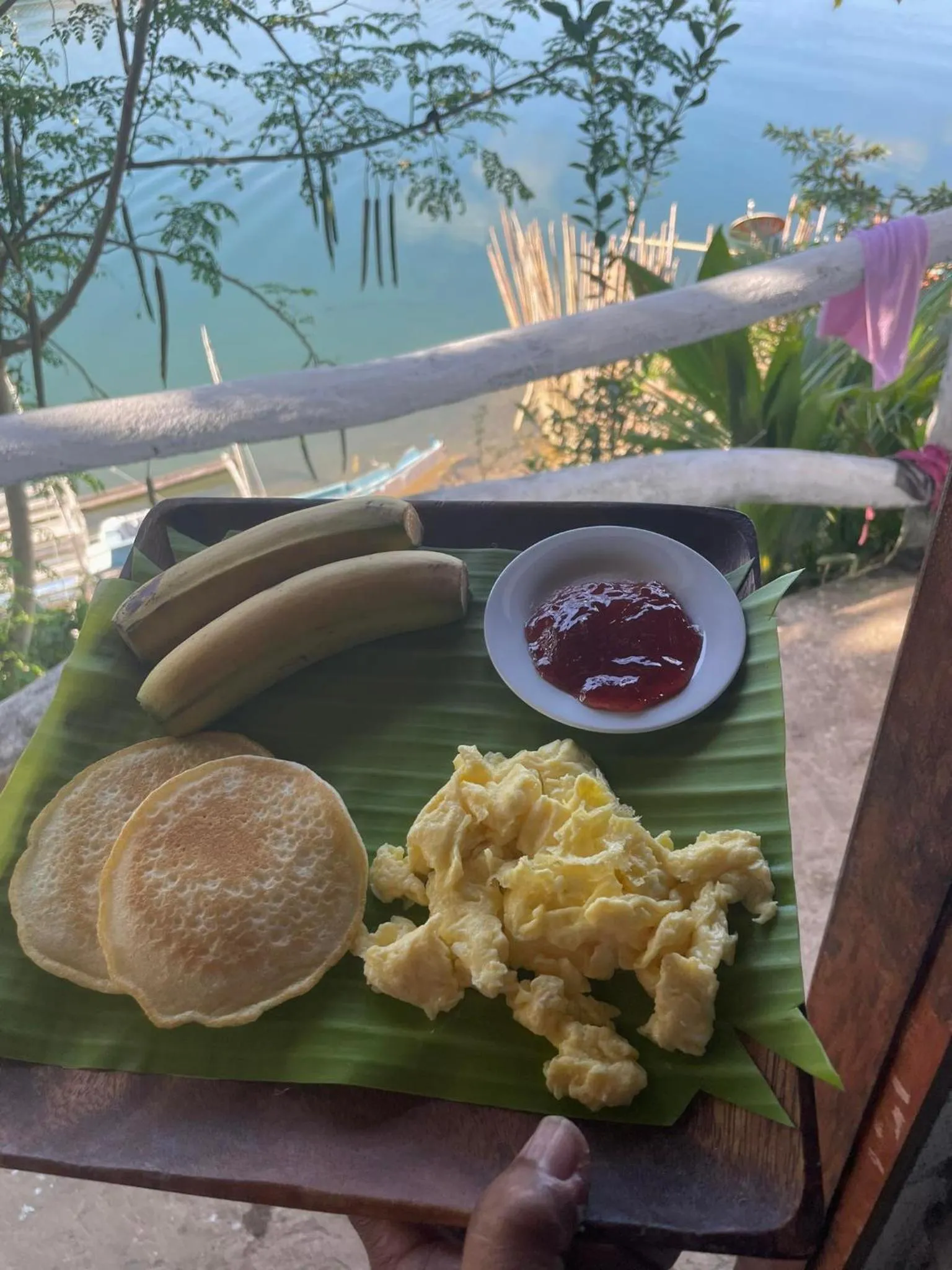 Restaurant/places to eat in Borac Bay View