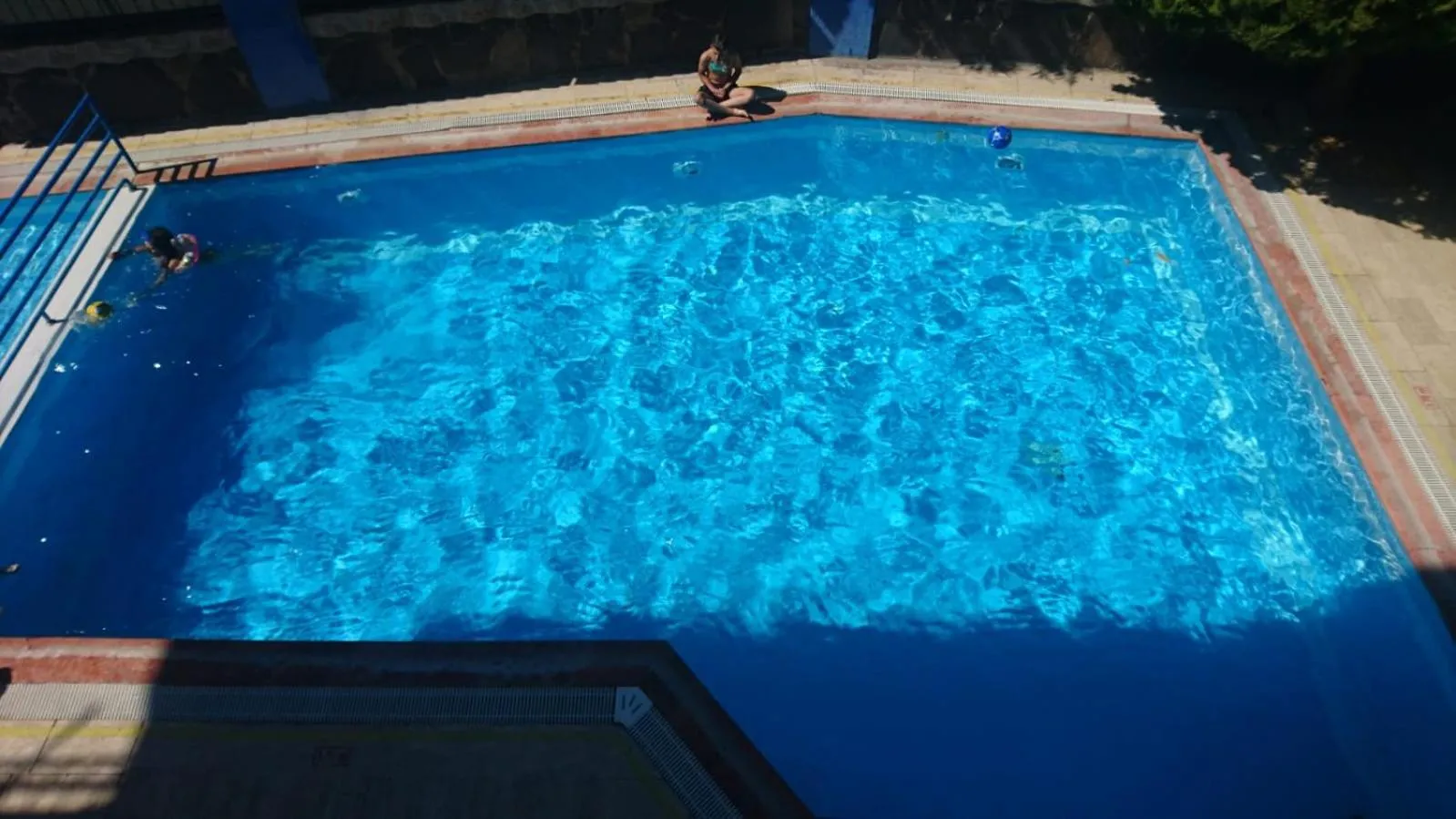 Day in Marigold Otel