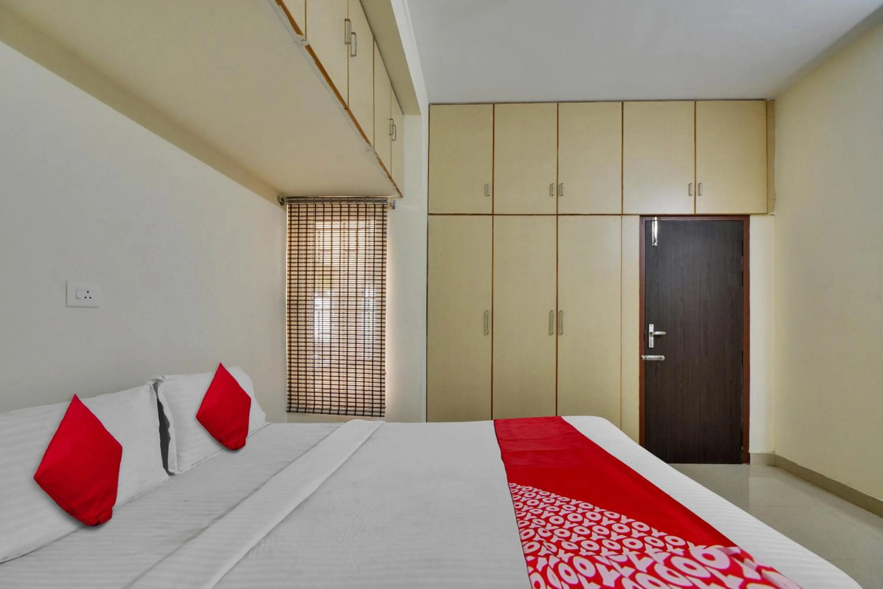 Facade/entrance, Bed in Hotel O Hotel Snowdrop