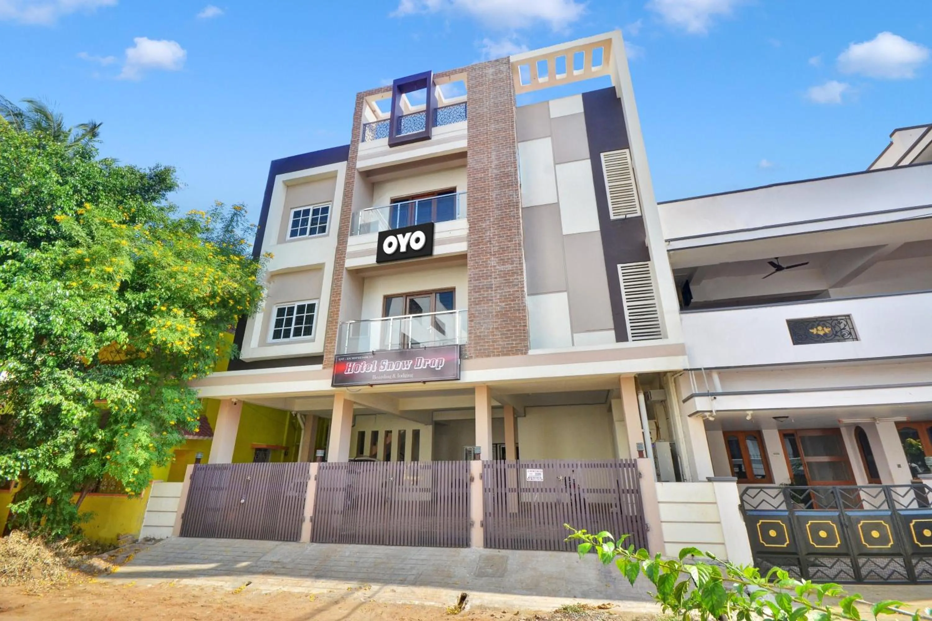 Facade/entrance in Hotel O Hotel Snowdrop