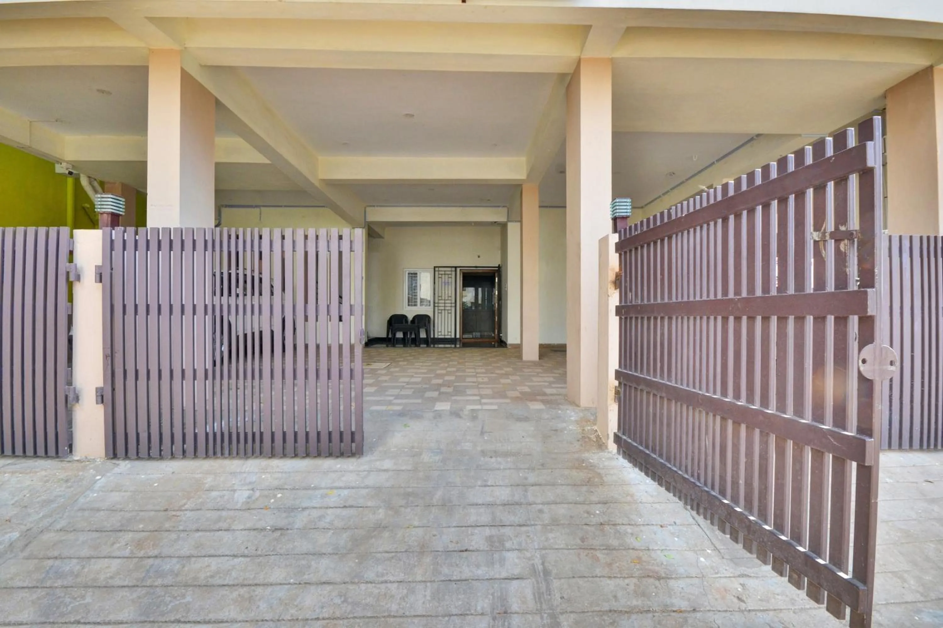 Facade/entrance in Hotel O Hotel Snowdrop