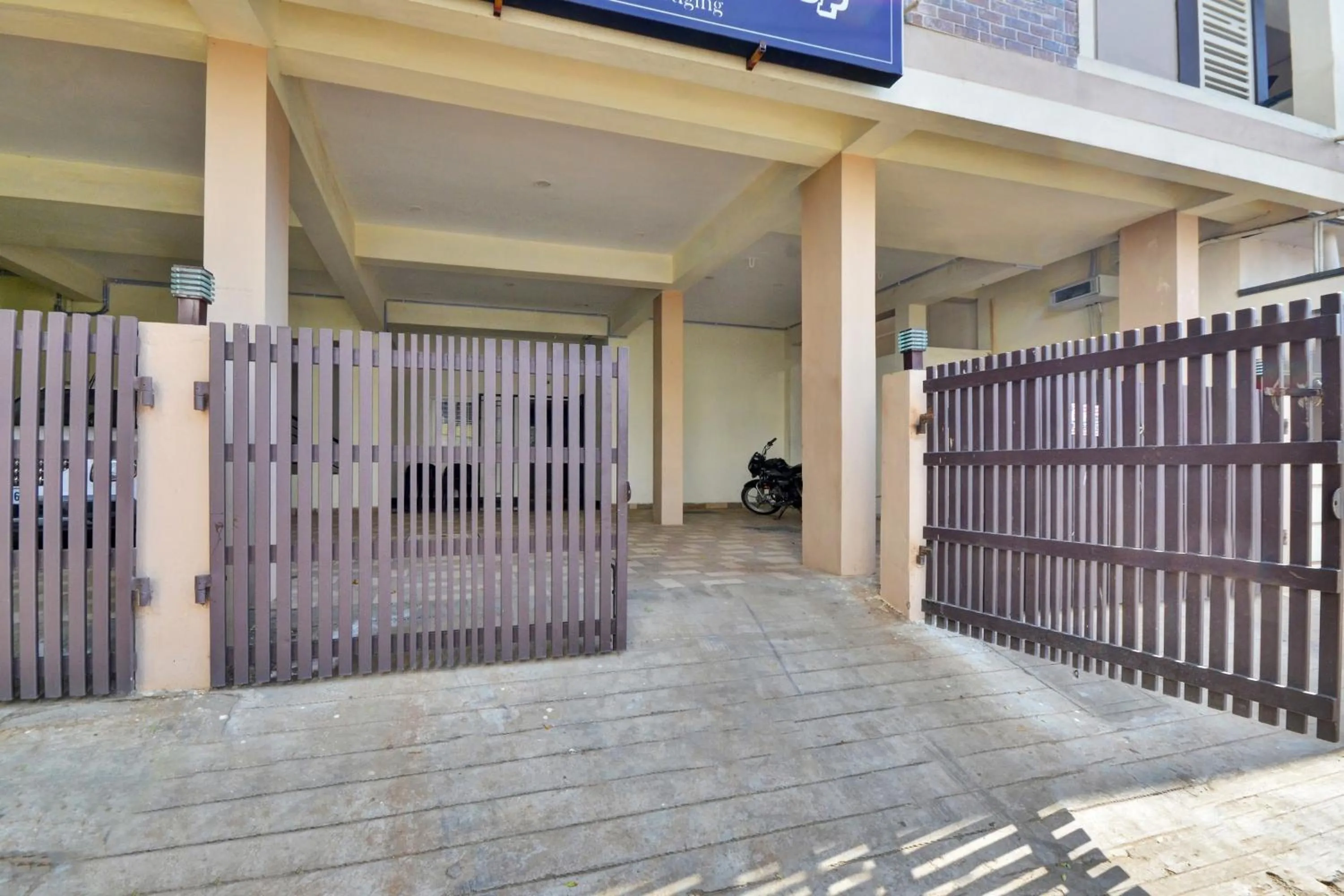 Facade/entrance in Hotel O Hotel Snowdrop