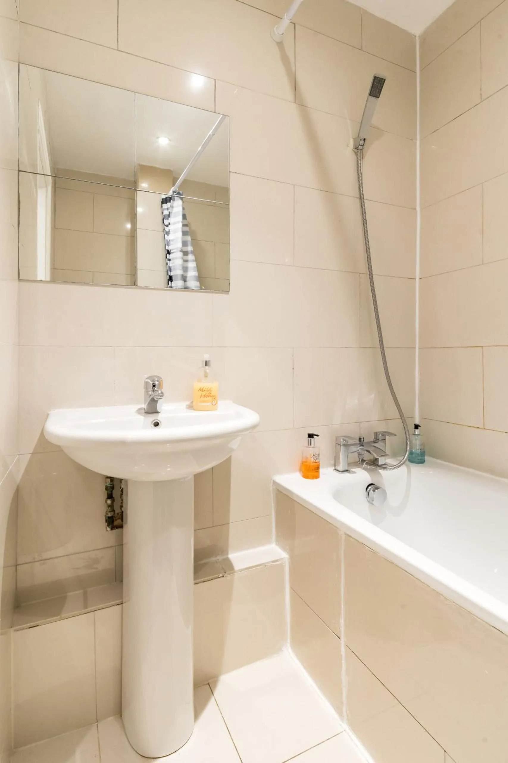 Bathroom in Aldgate Flats