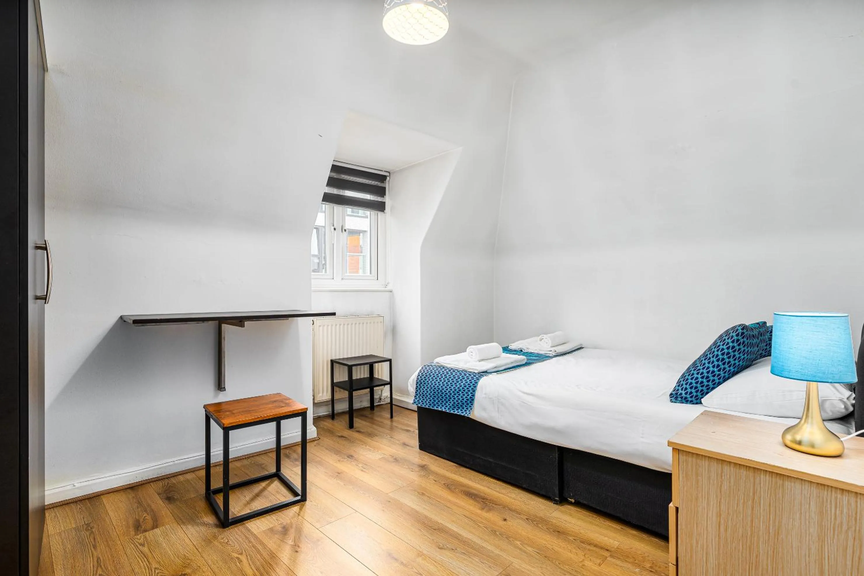Bed in Aldgate Flats