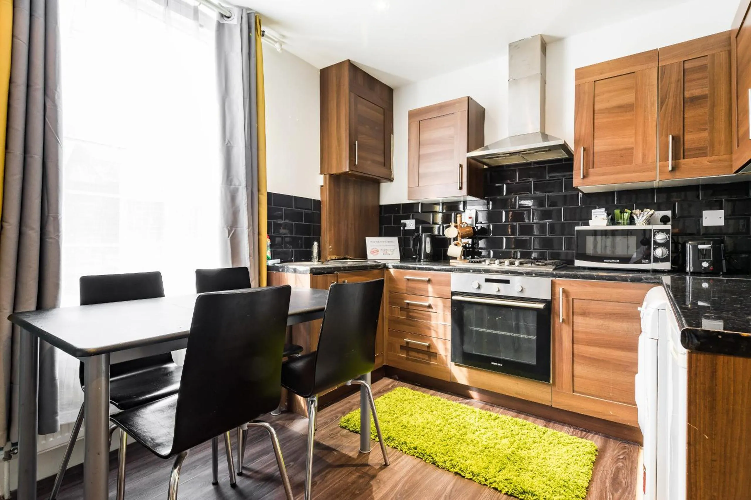 Kitchen or kitchenette in Aldgate Flats