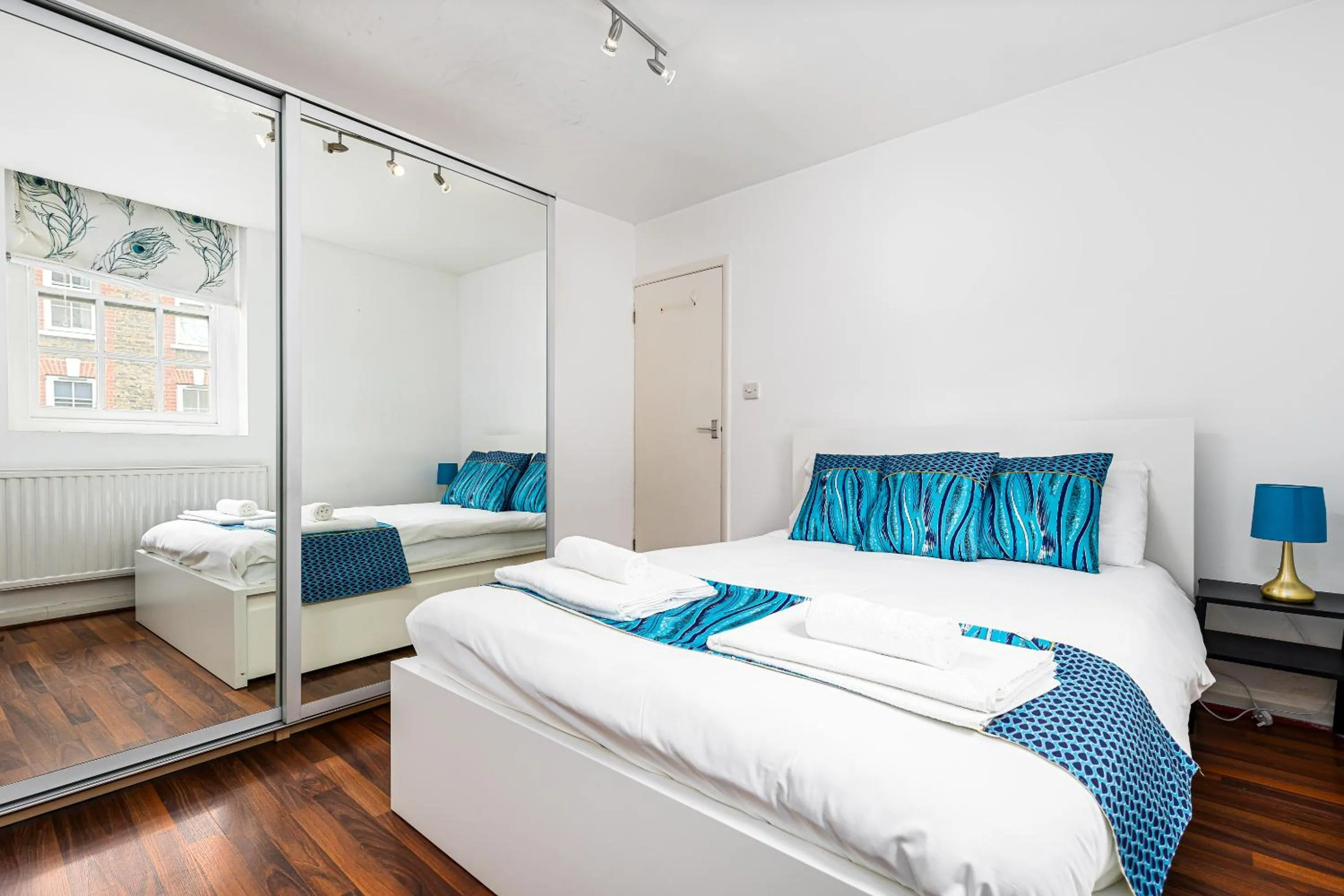 Bed in Aldgate Flats
