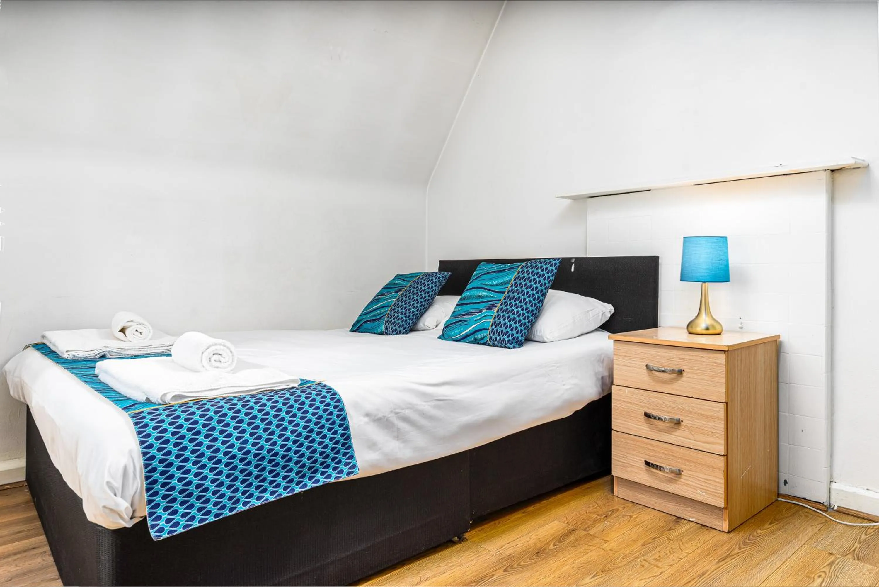 Bed in Aldgate Flats