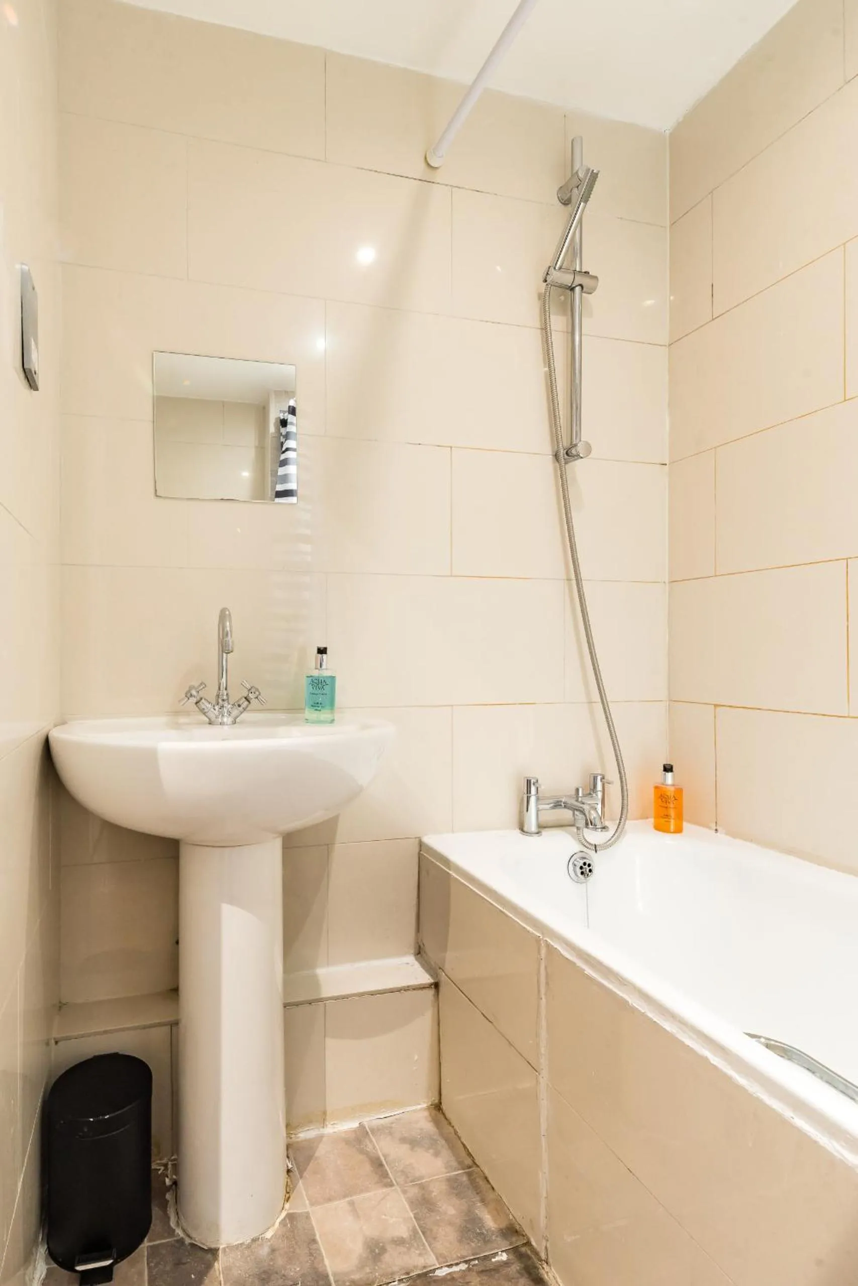 Bathroom in Aldgate Flats