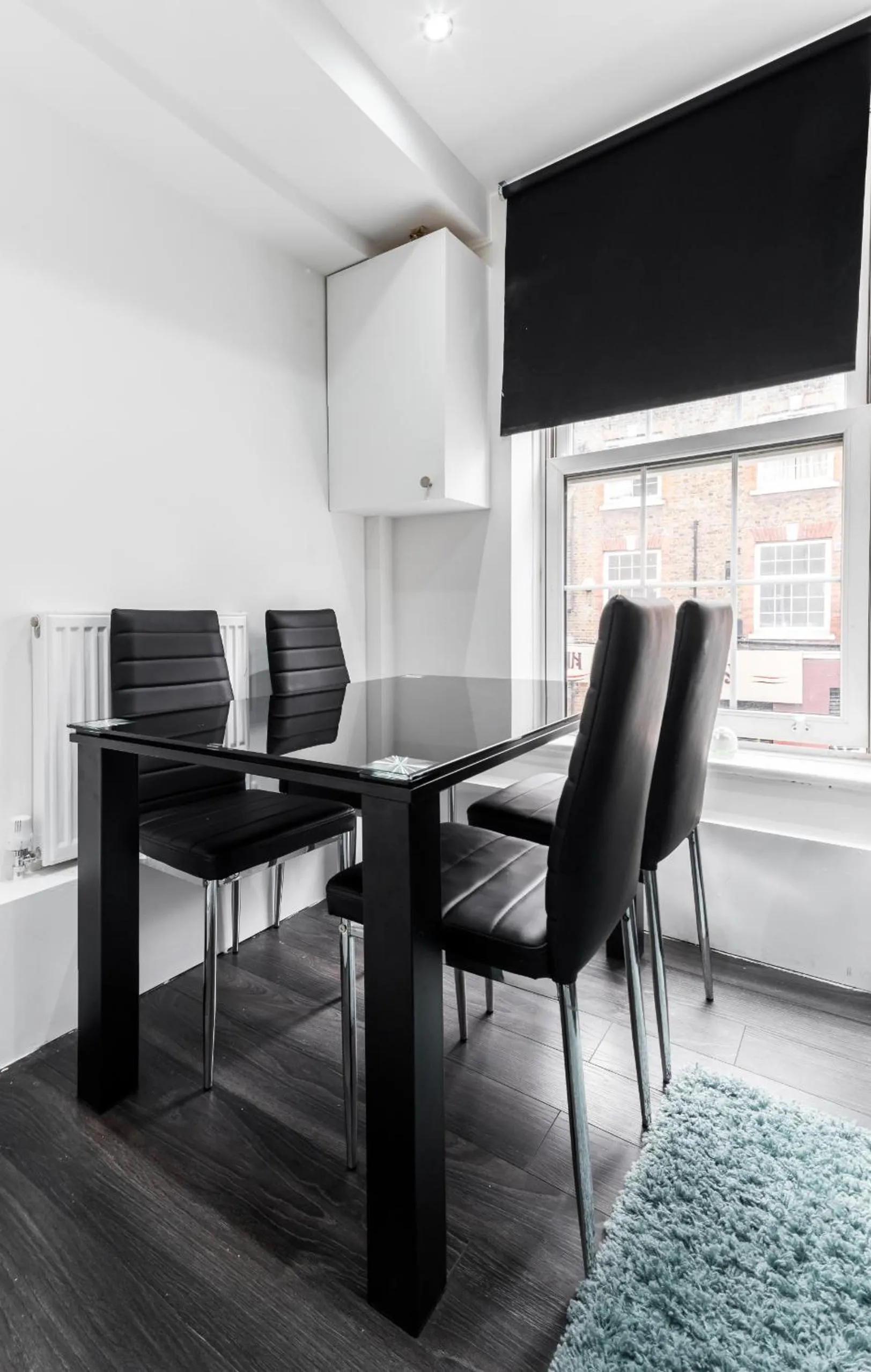 Kitchen or kitchenette in Aldgate Flats