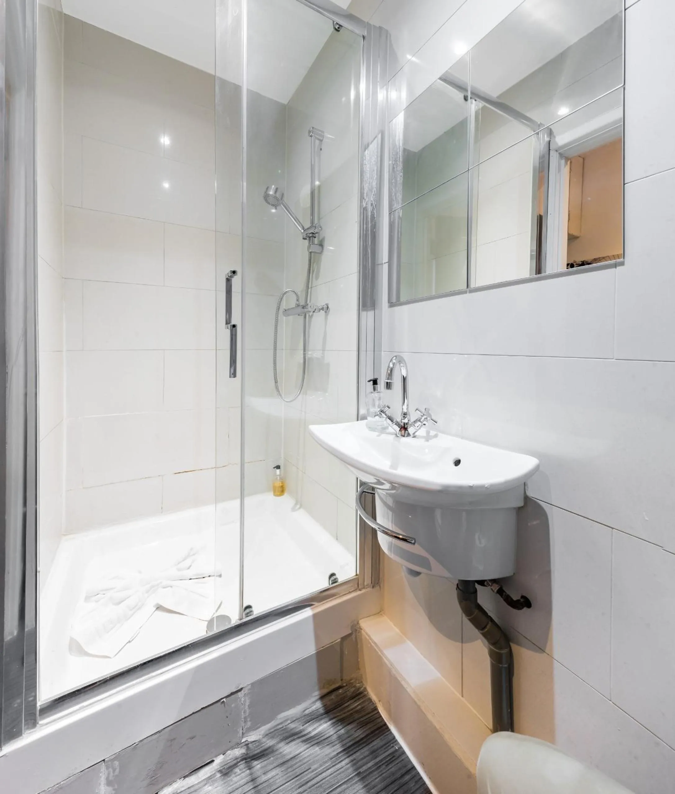 Bathroom in Aldgate Flats