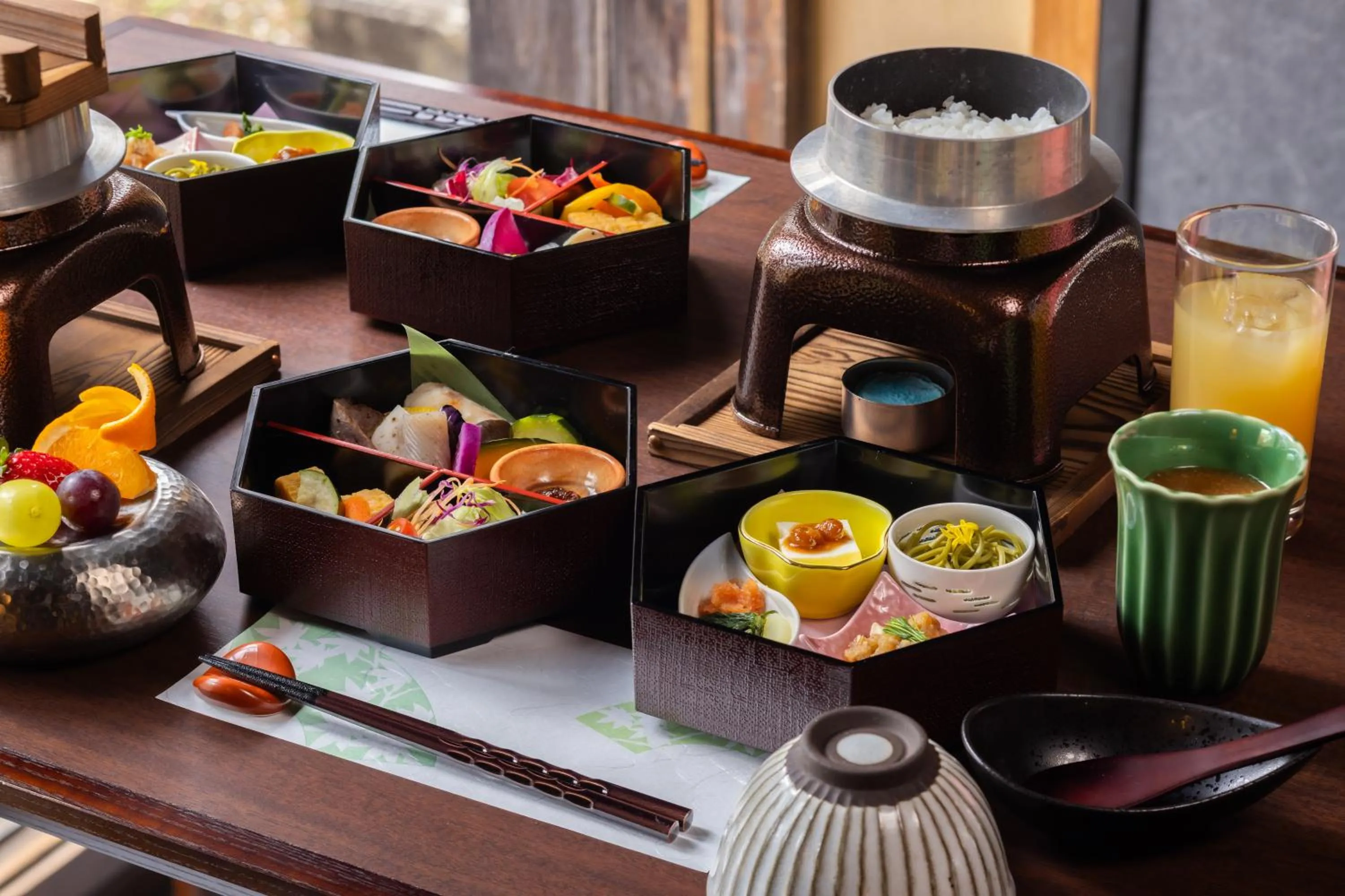 Restaurant/places to eat in Hotarutei Villas