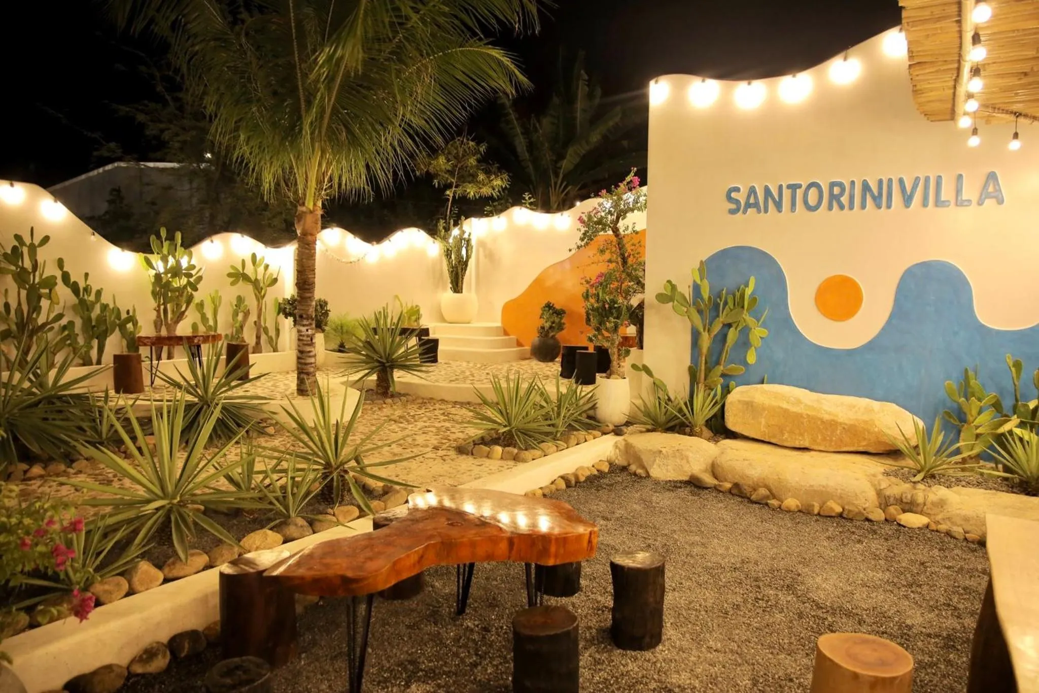 Night in Santorini Villa Cam Ranh