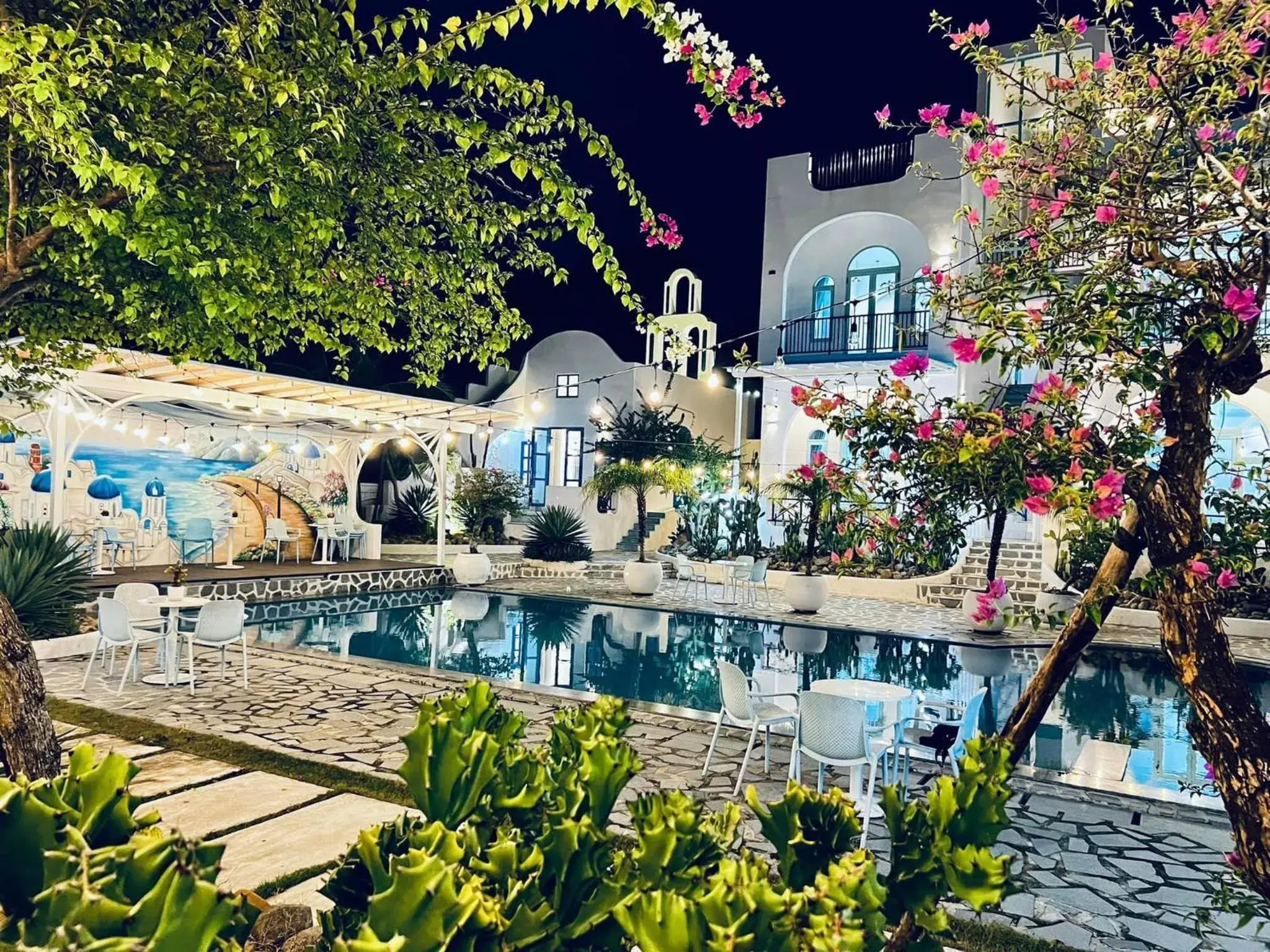 Property building in Santorini Villa Cam Ranh Property building in Santorini Villa Cam Ranh