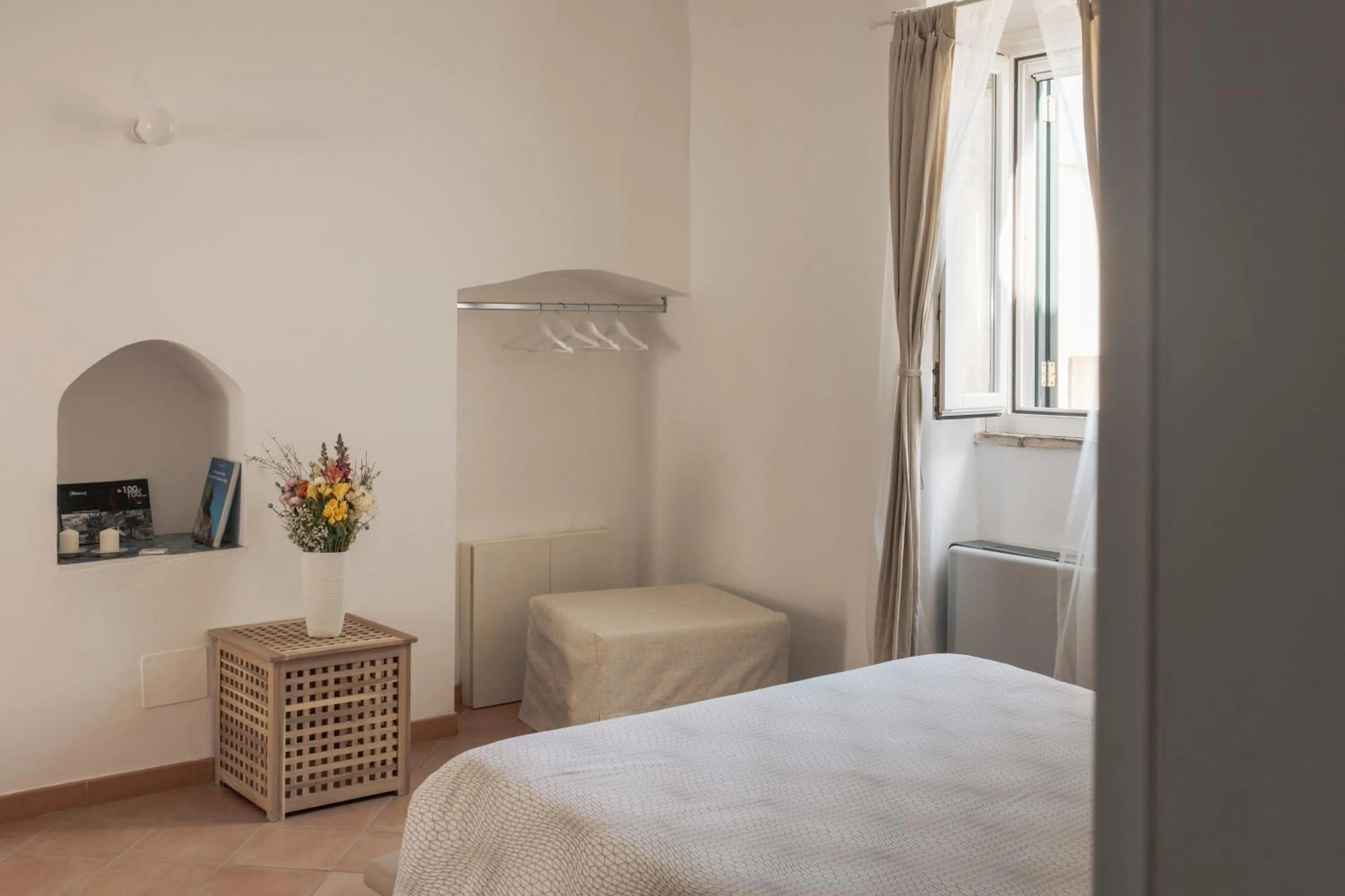 hair dresser, Bed in Il Vicinato, casa vacanza immersa nel cuore dei Sassi