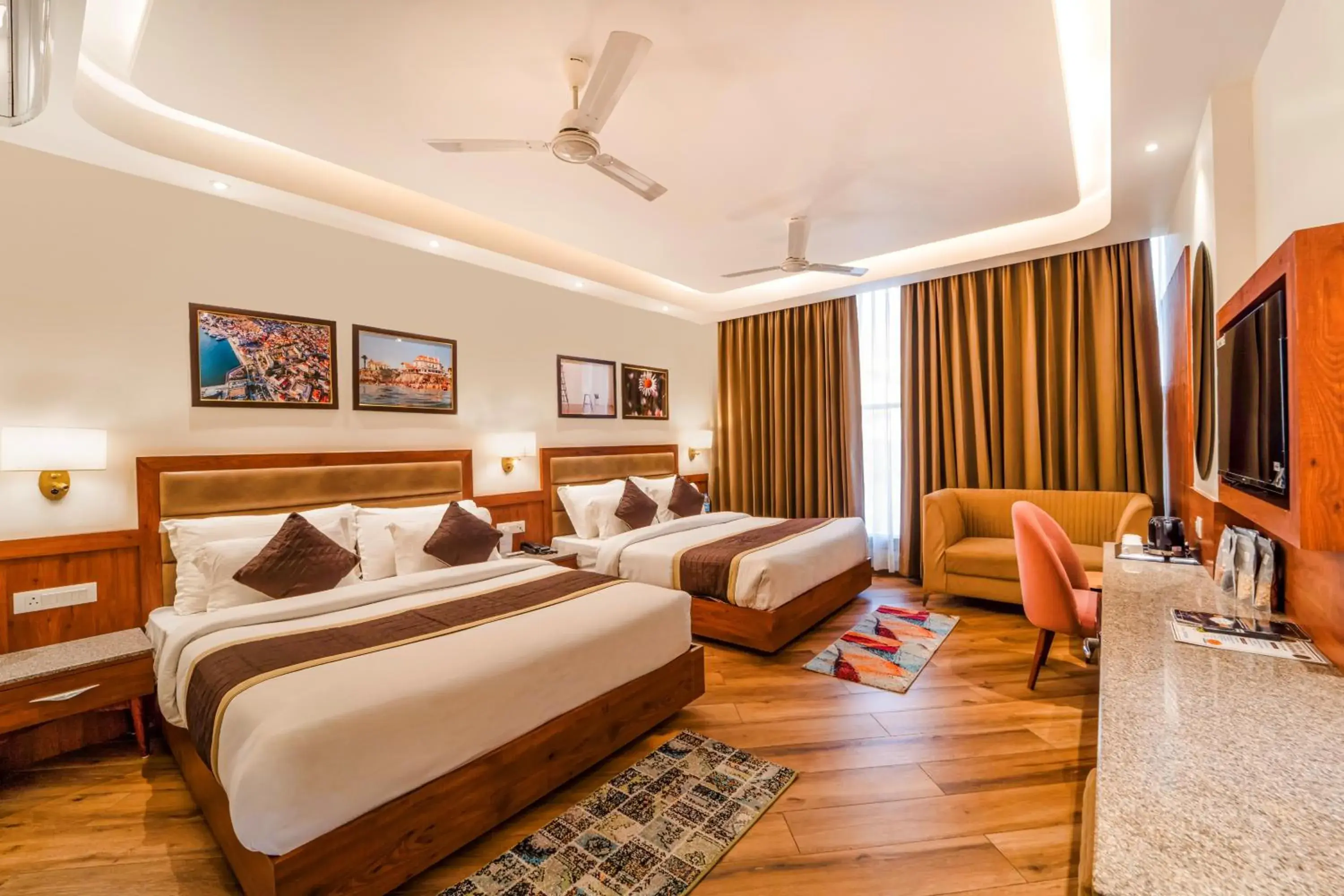 TV and multimedia, Bed in Hotel The Grand Dewan TV and multimedia, Bed in Hotel The Grand Dewan