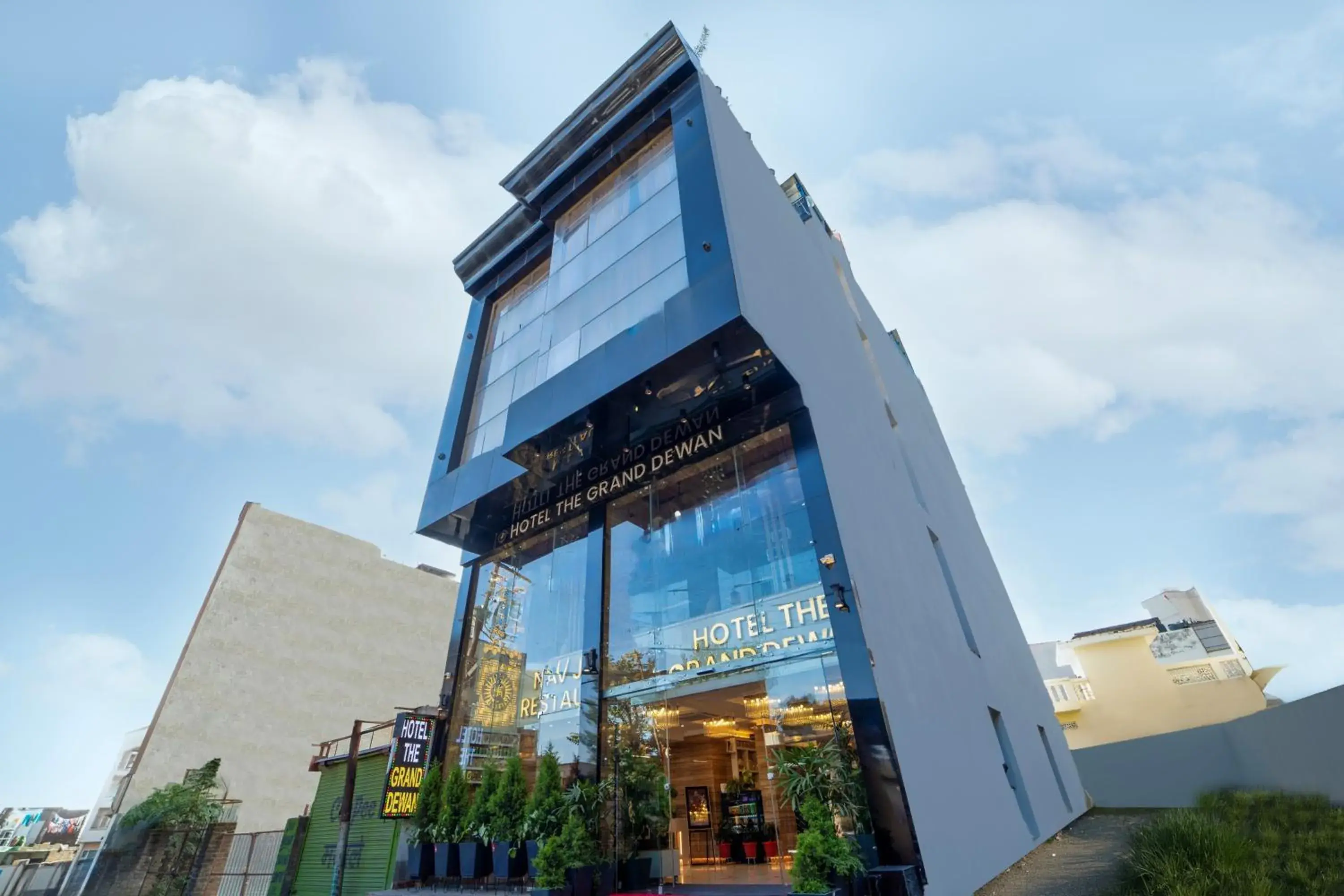 Property building in Hotel The Grand Dewan Property building in Hotel The Grand Dewan