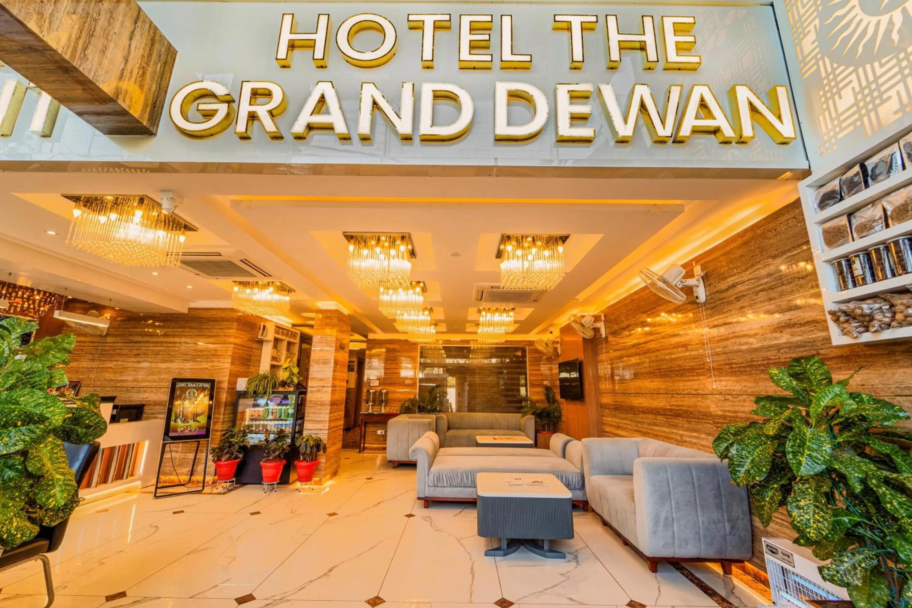 Facade/entrance in Hotel The Grand Dewan