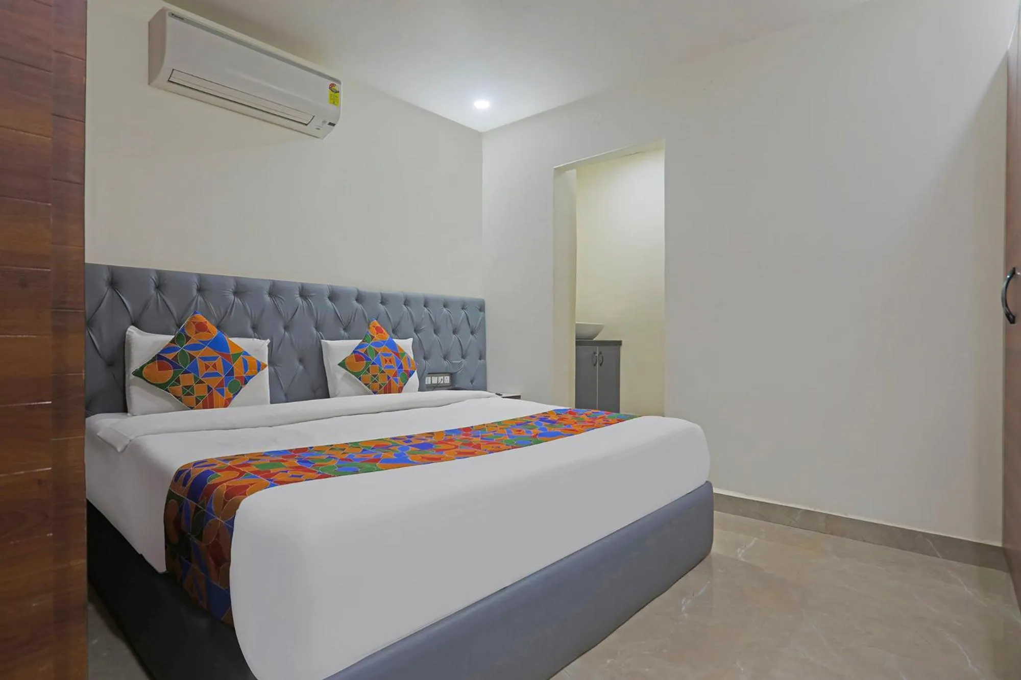 Bed in FabHotel RR Residency I - Nr Khammam Bus Stand