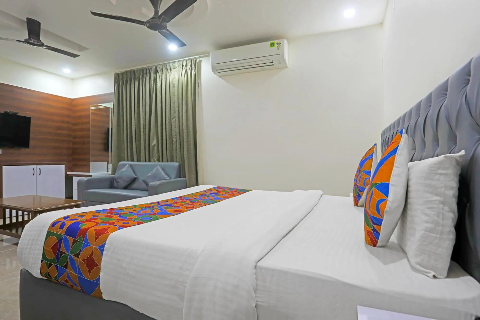 Bed in FabHotel RR Residency I - Nr Khammam Bus Stand