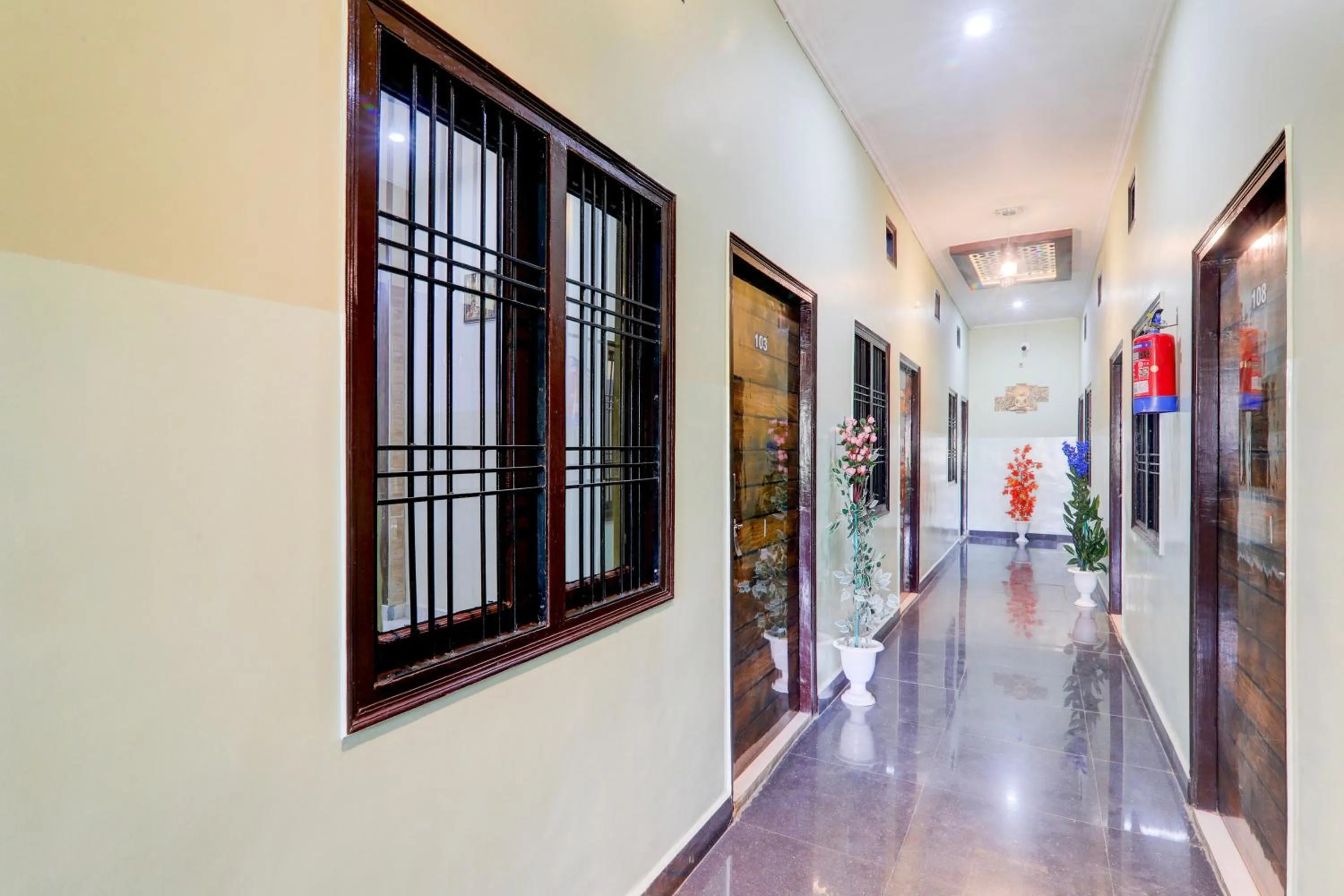 Lobby or reception in Super Hotel O SSK Hotel