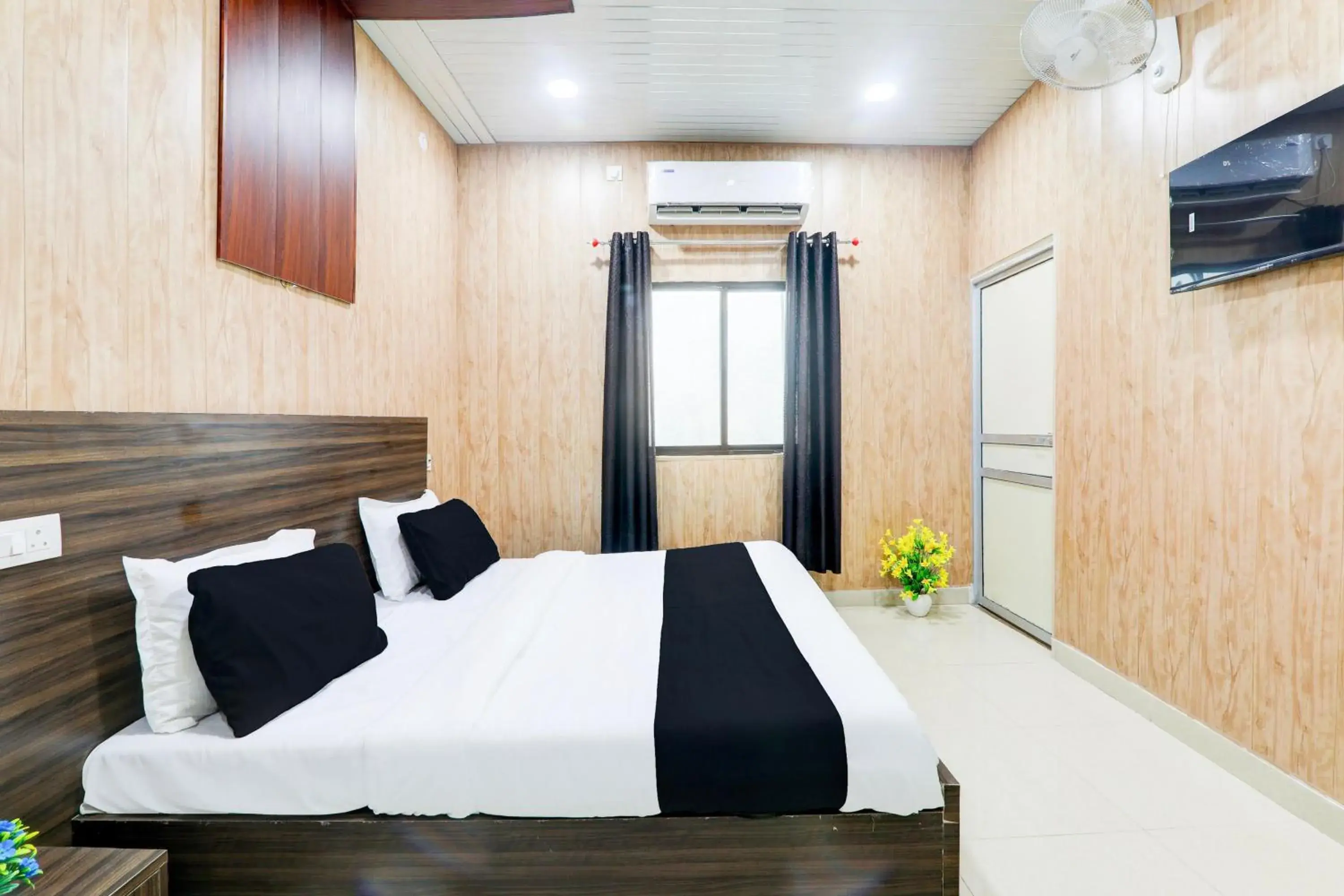 Bedroom, Bed in Super Hotel O SSK Hotel Bedroom, Bed in Super Hotel O SSK Hotel