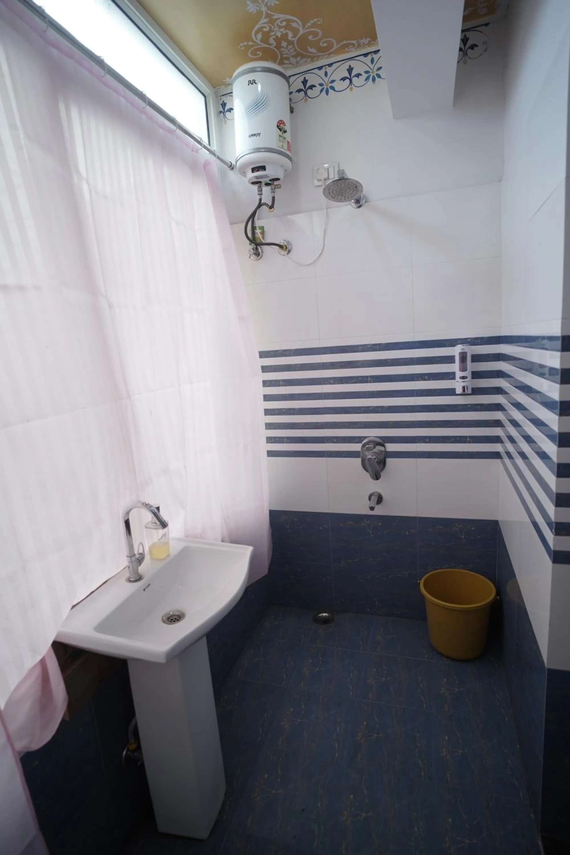 Shower in Hostel Funky Bunky
