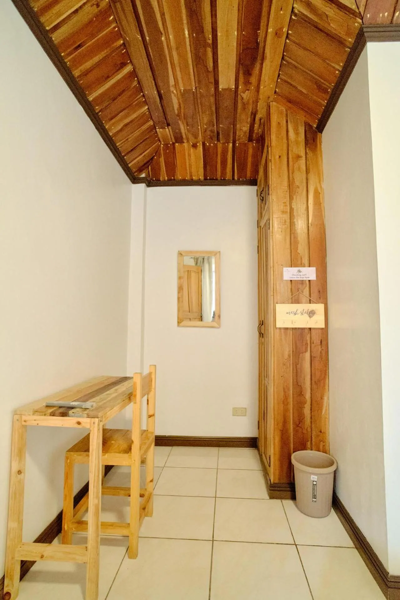 Bedroom in Pallet Homes - Ledesco