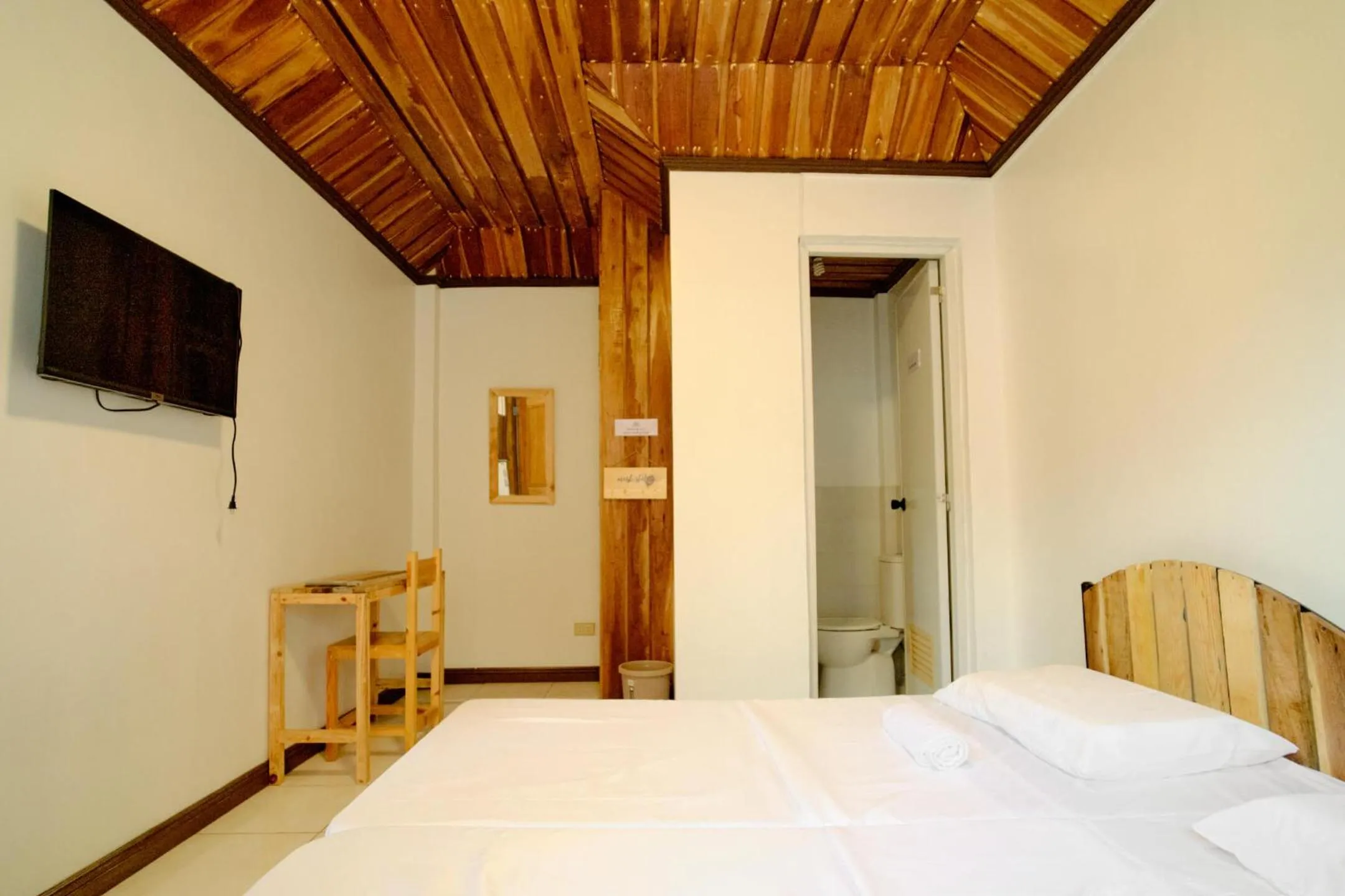 Bed in Pallet Homes - Ledesco