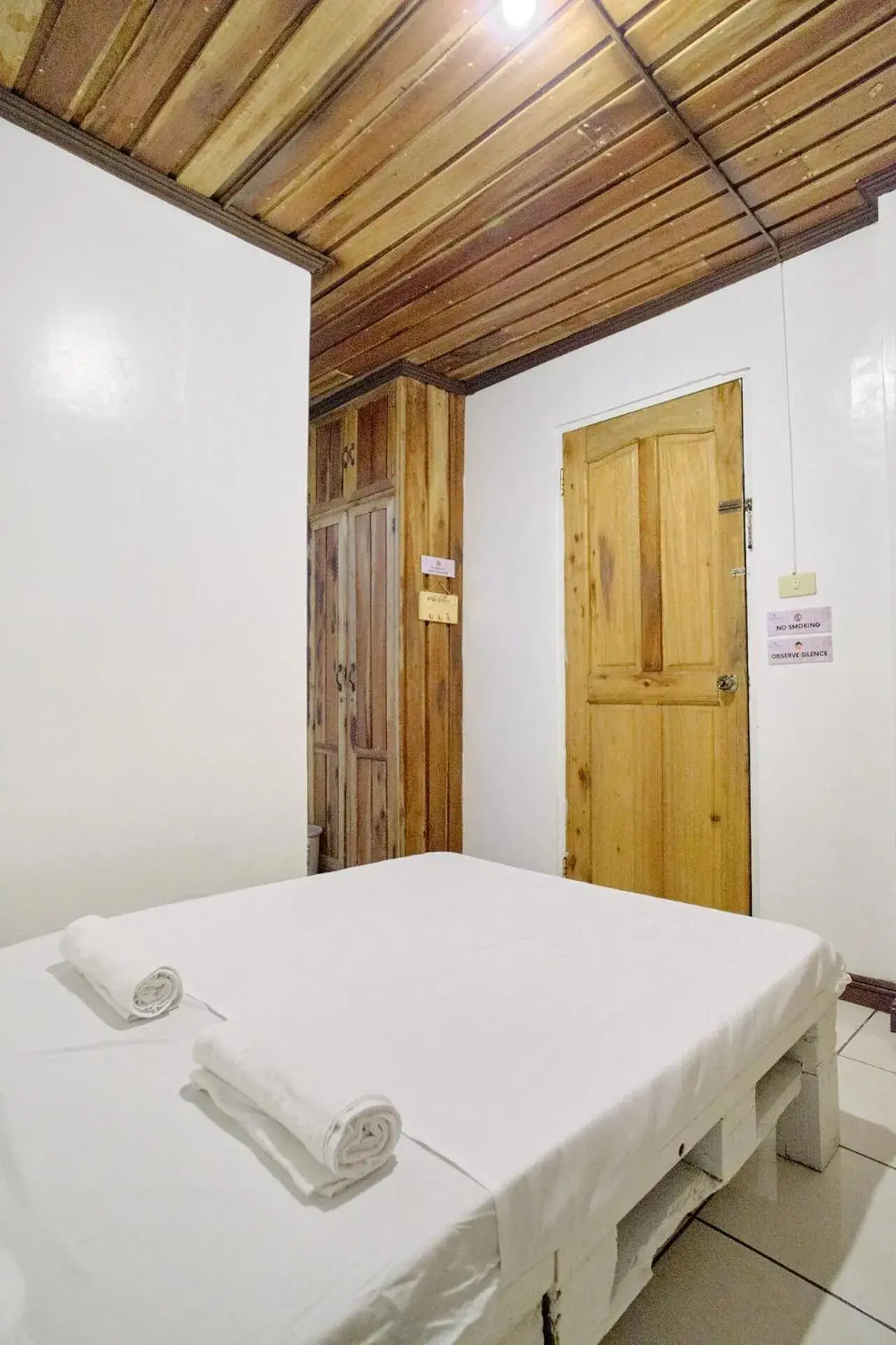 Bed in Pallet Homes - Ledesco Bed in Pallet Homes - Ledesco