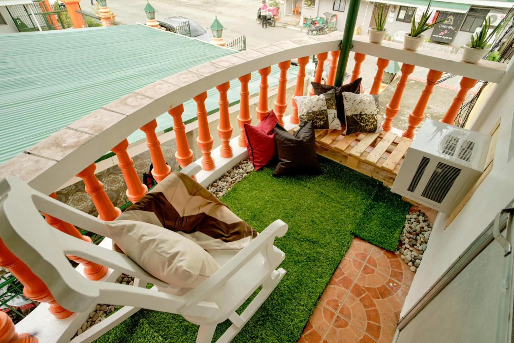 Balcony/Terrace in Pallet Homes - Ledesco