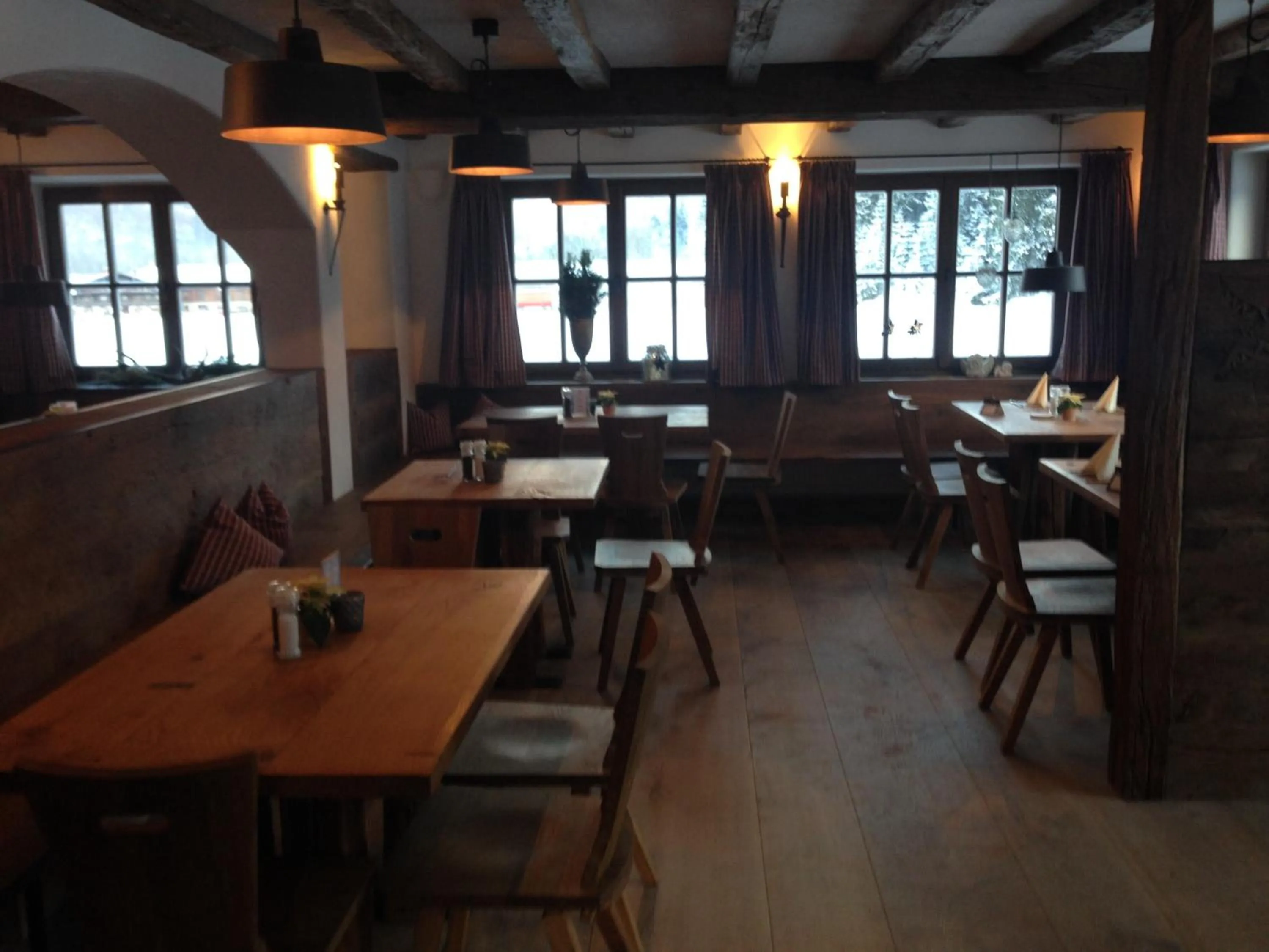 Restaurant/places to eat in Gasthaus Aiplspitz