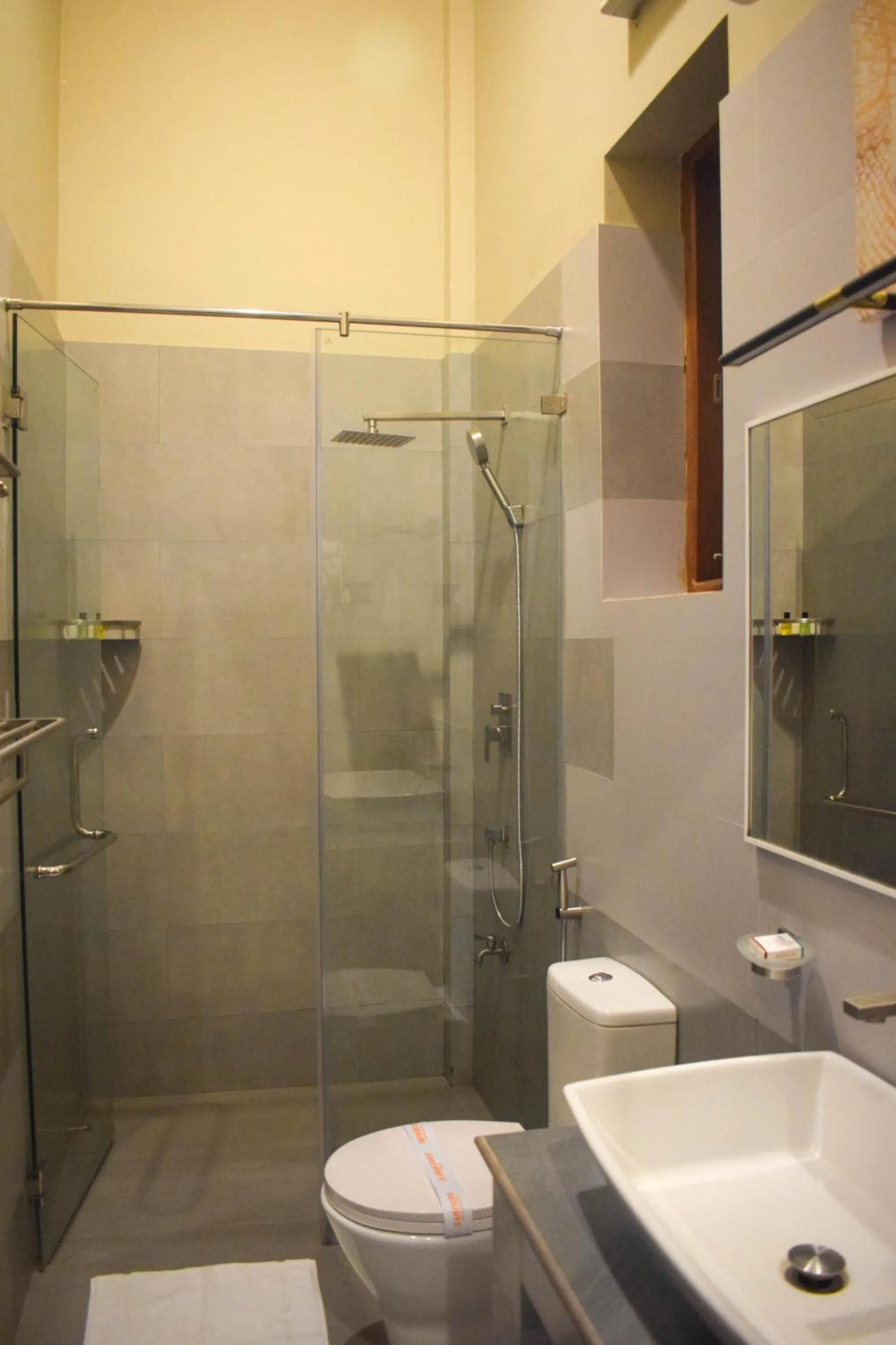 Toilet in Abhaya Mandapa