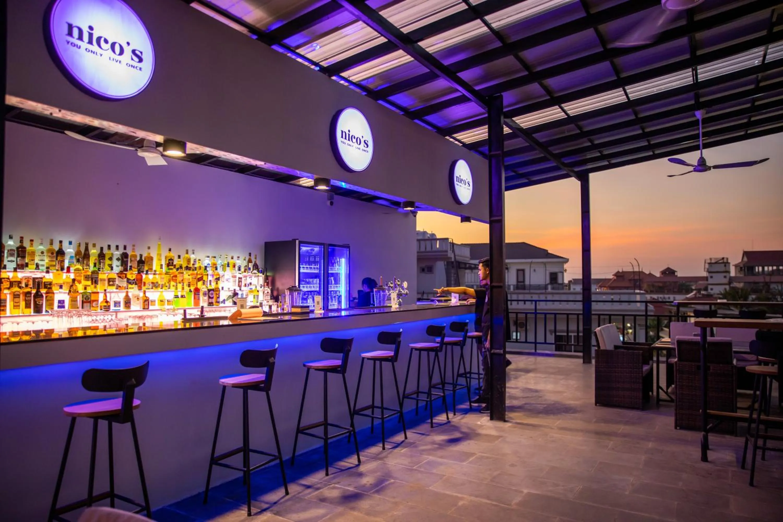 Lounge or bar in Nico’s Hotel and SkyBar