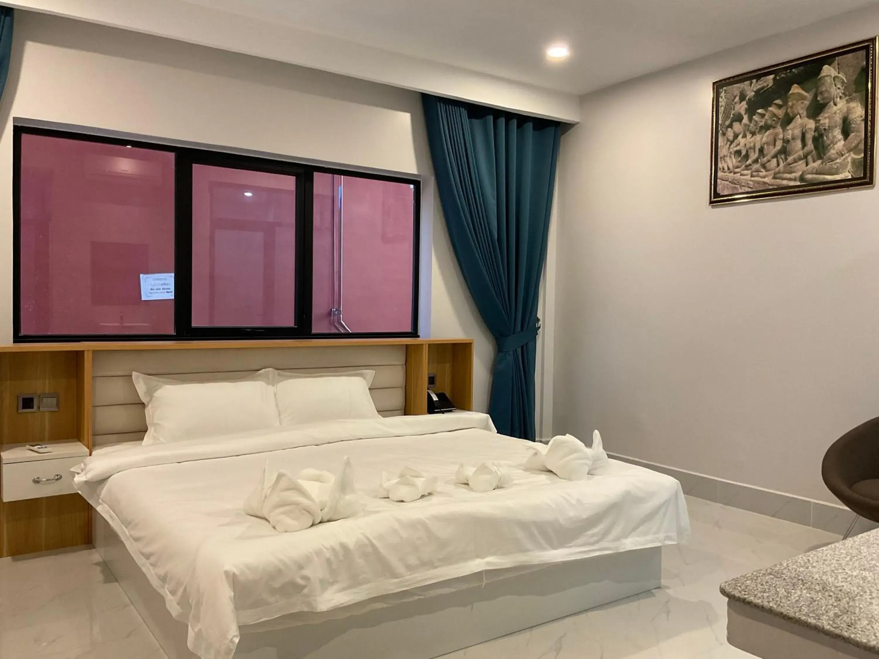 Bedroom, Bed in Nico’s Hotel and SkyBar Bedroom, Bed in Nico’s Hotel and SkyBar