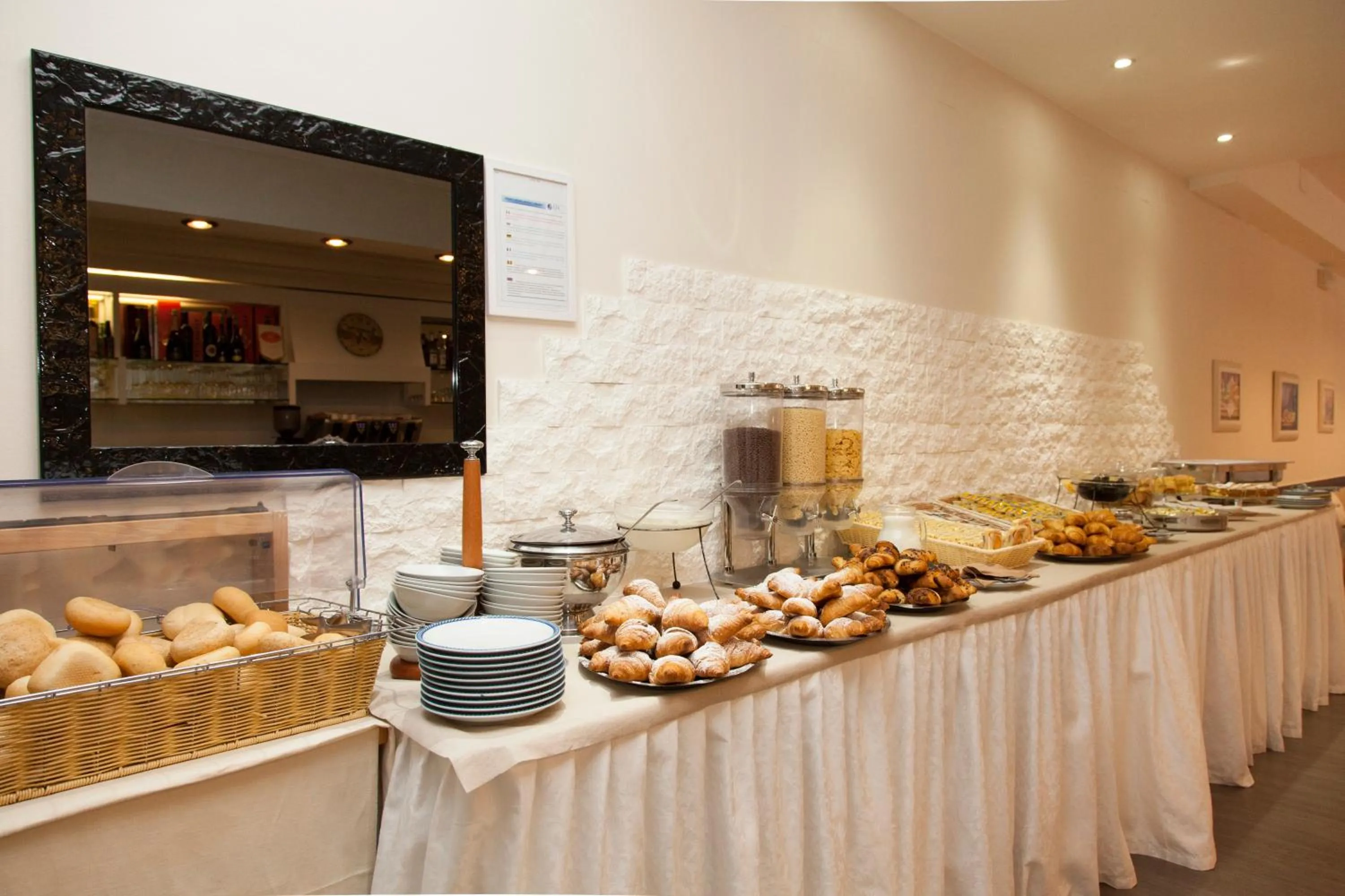 Breakfast in Hotel Madera