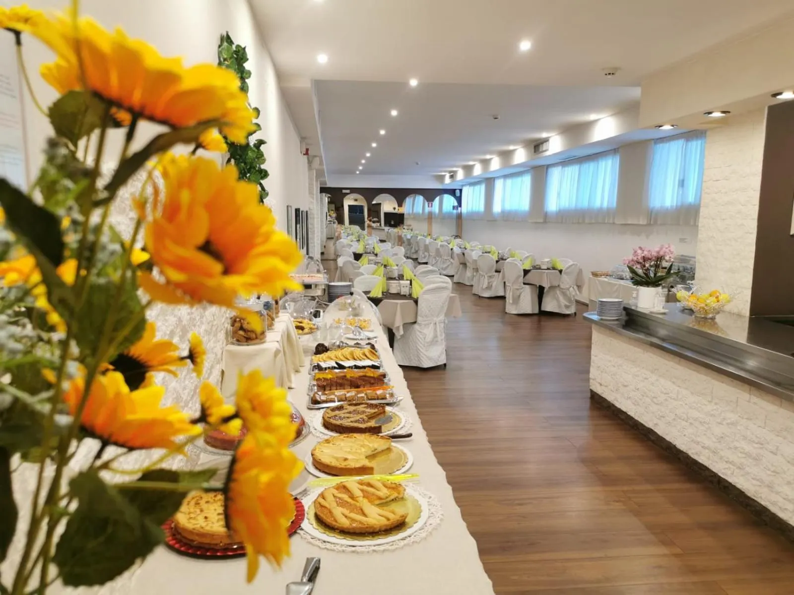 Breakfast in Hotel Madera