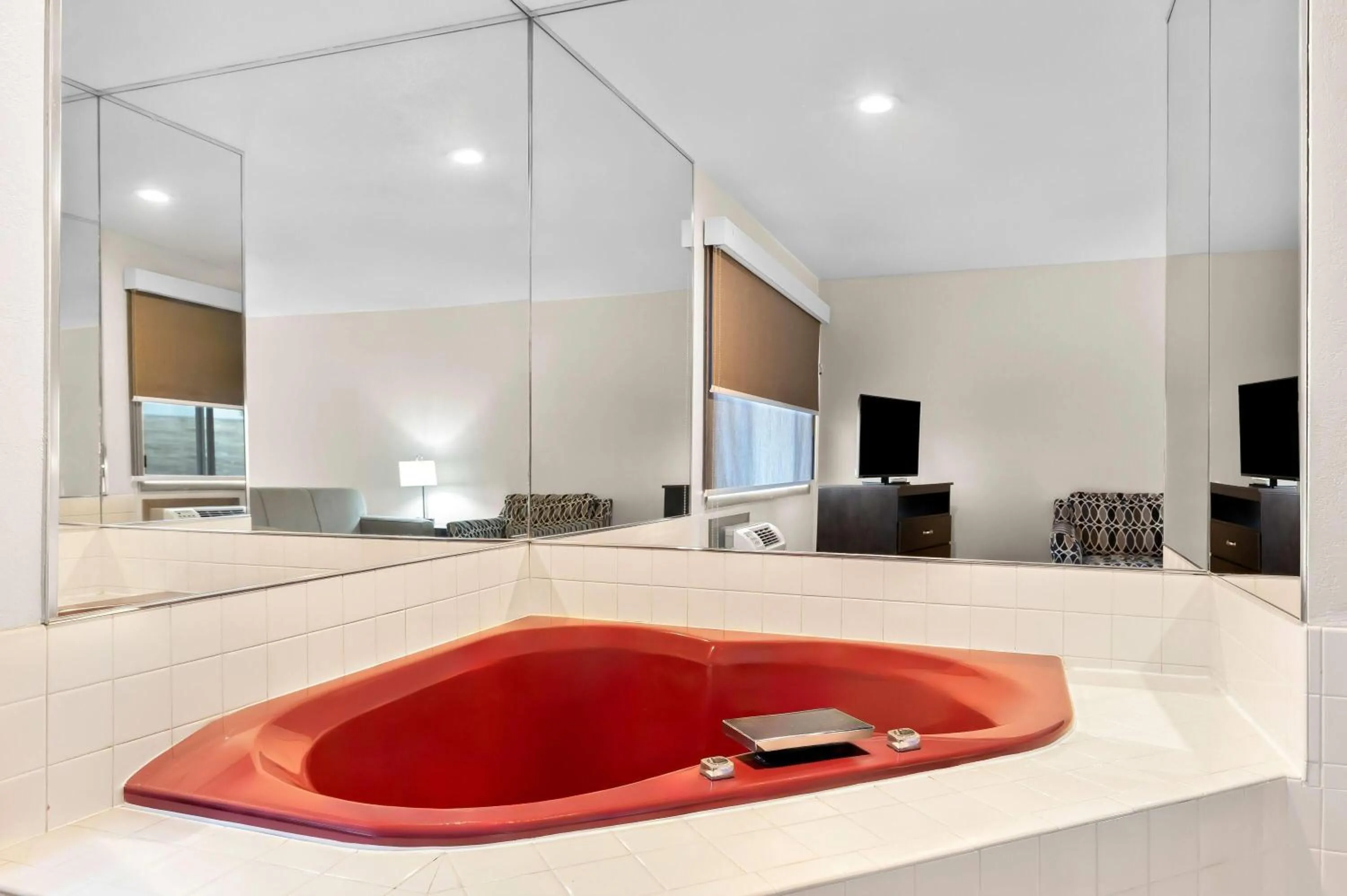 Bath in Super 8 by Wyndham La Crosse