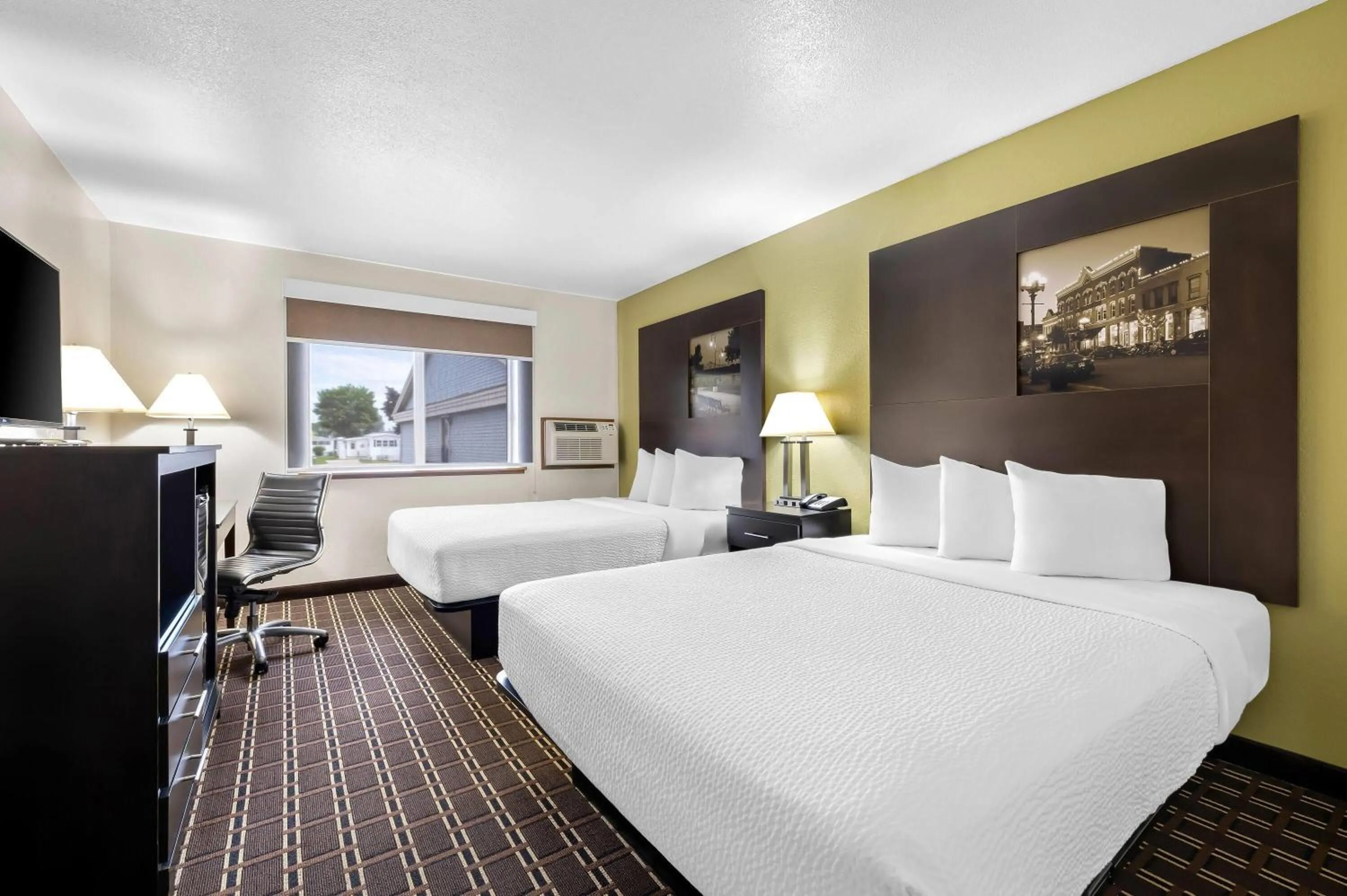 Bed in Super 8 by Wyndham La Crosse