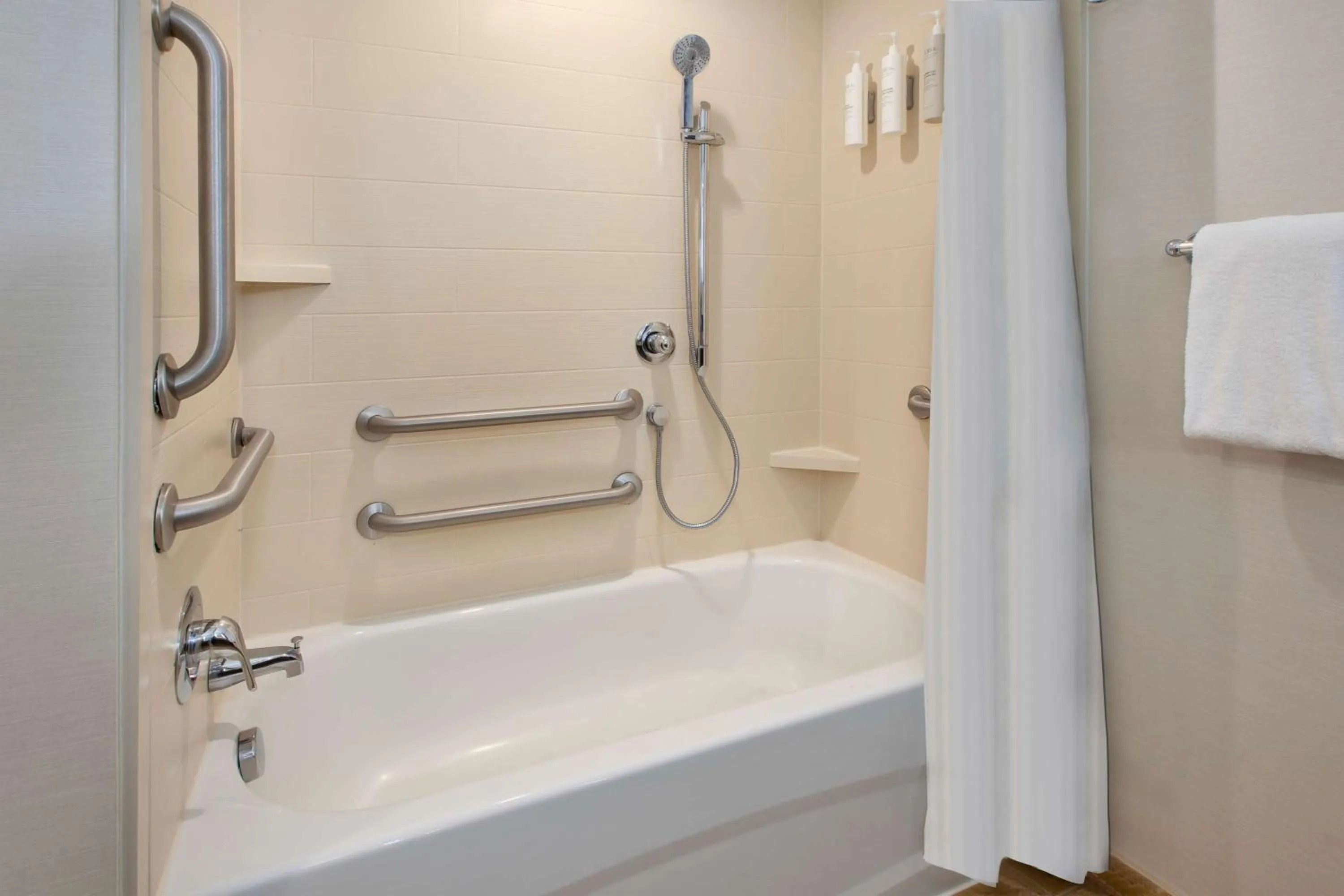 Bathroom in Hilton Garden Inn Virginia Beach Oceanfront