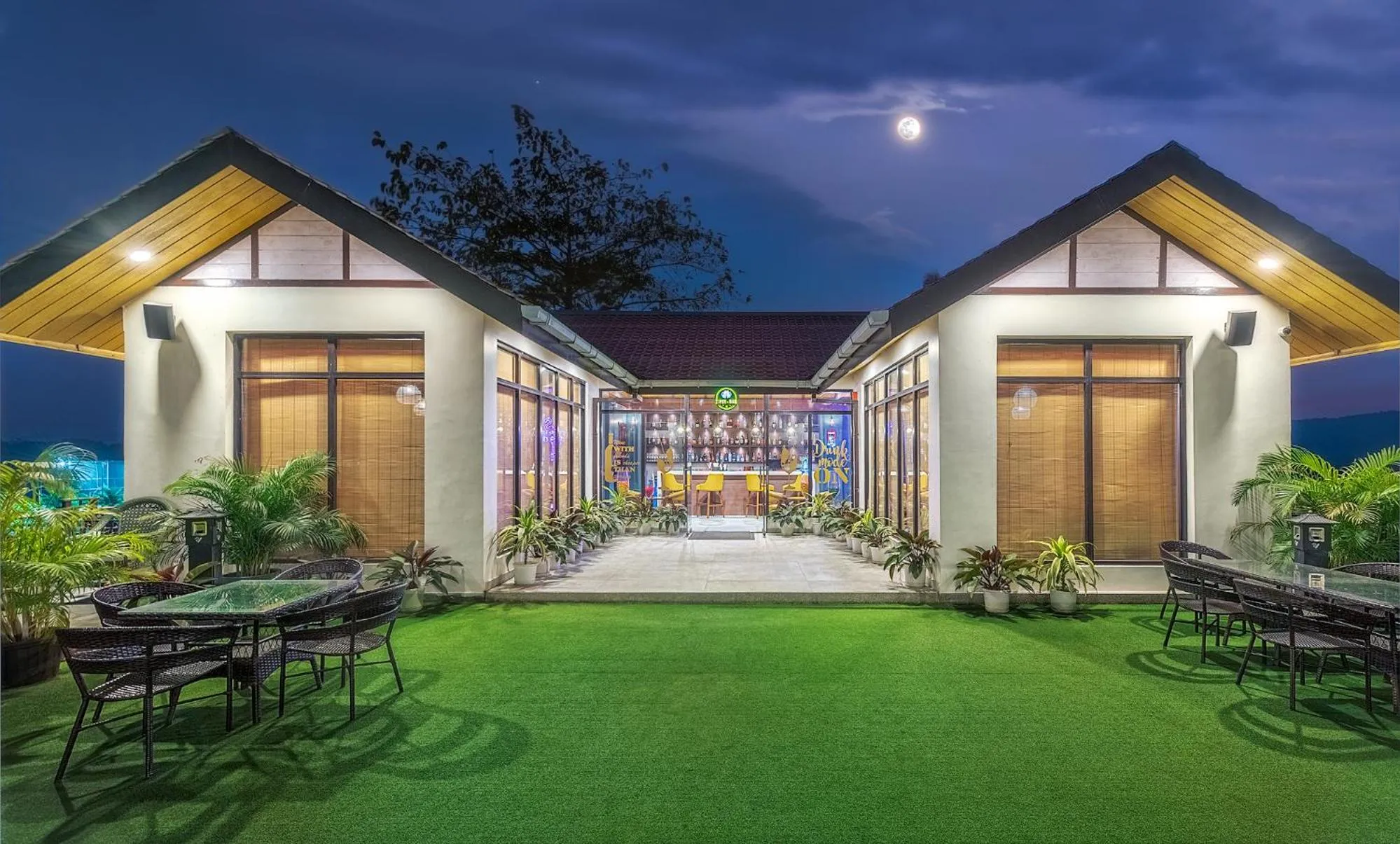 Lounge or bar in Mystique Mayong Resort