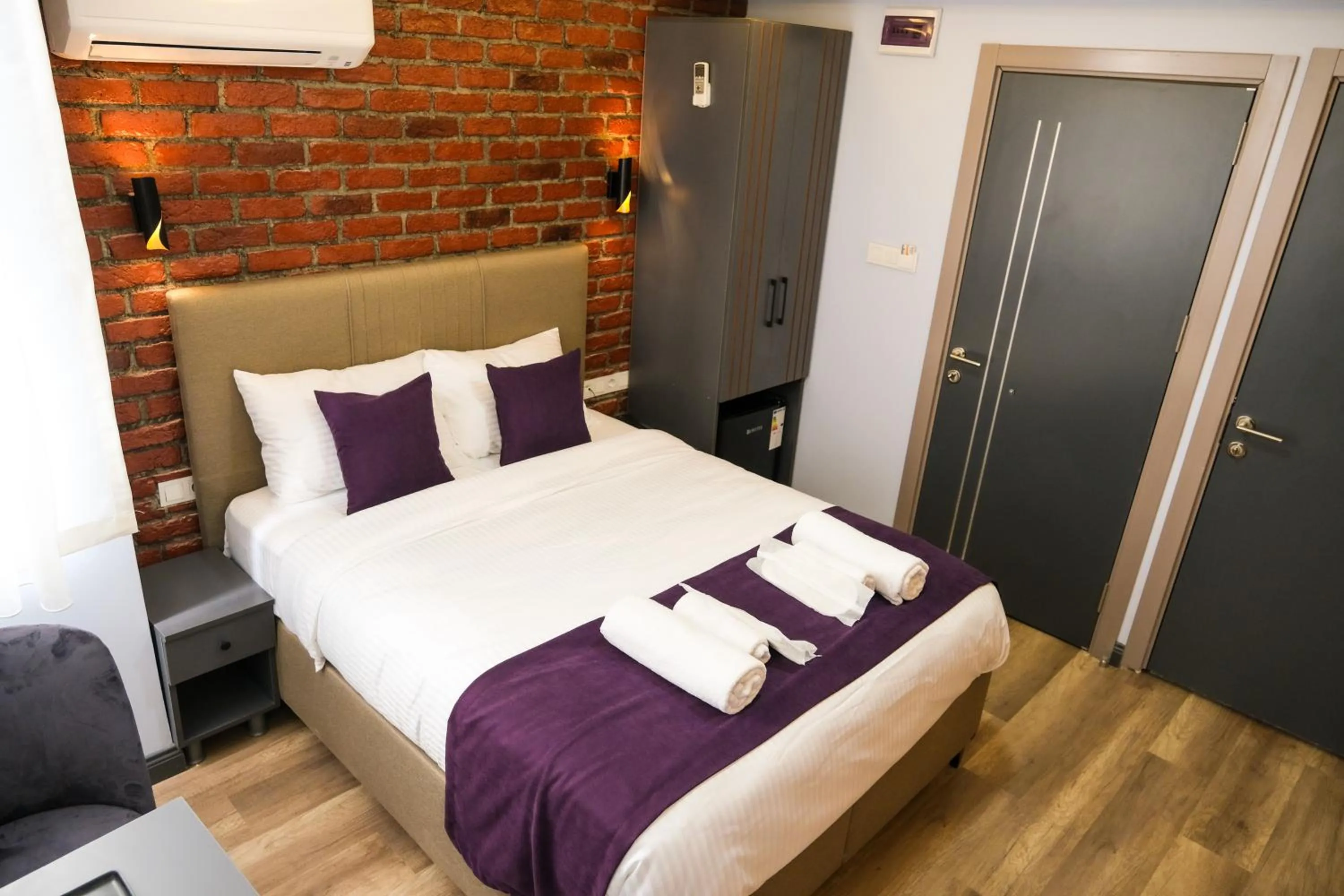 Bed in Yellow Mansion