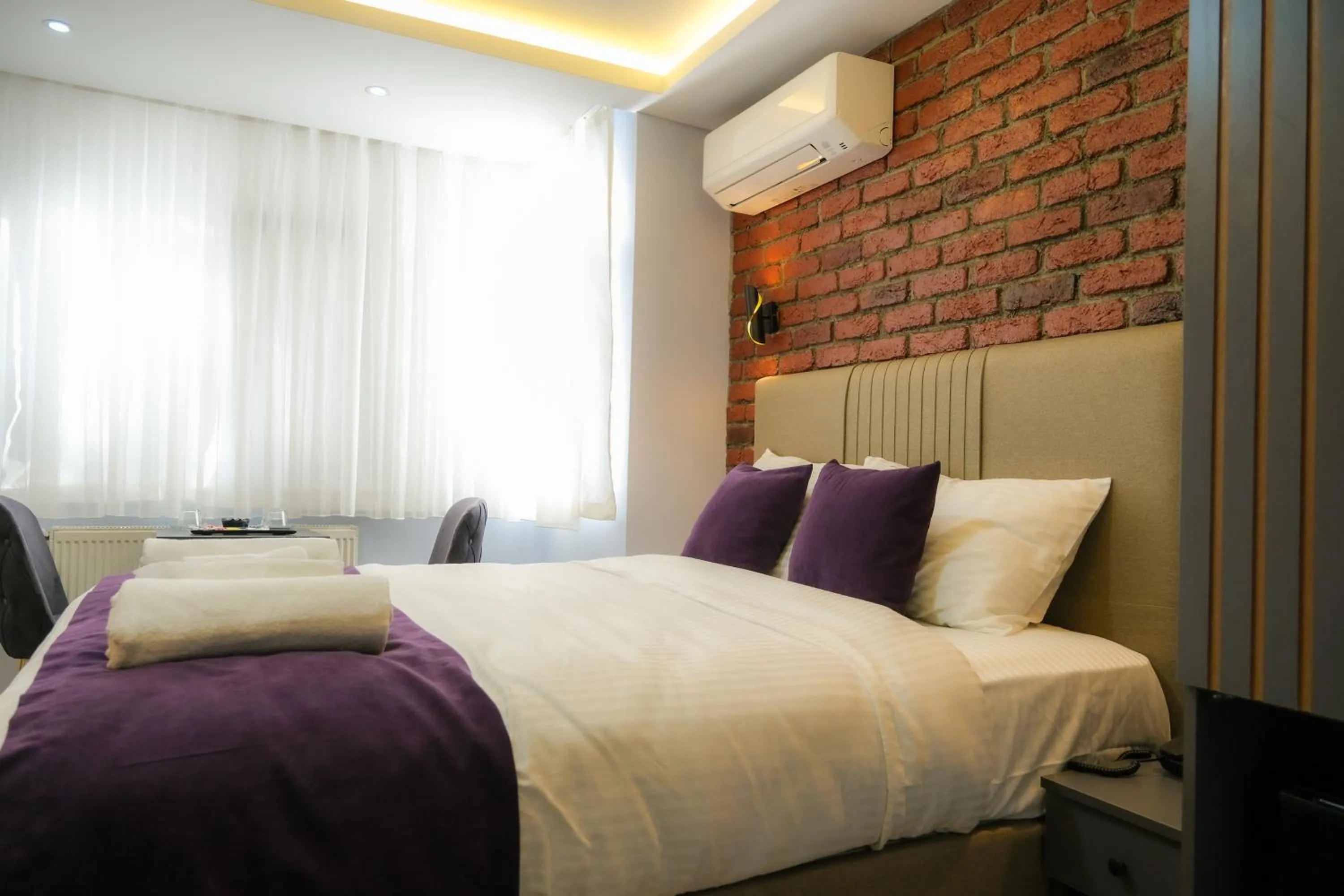 Bed in Yellow Mansion