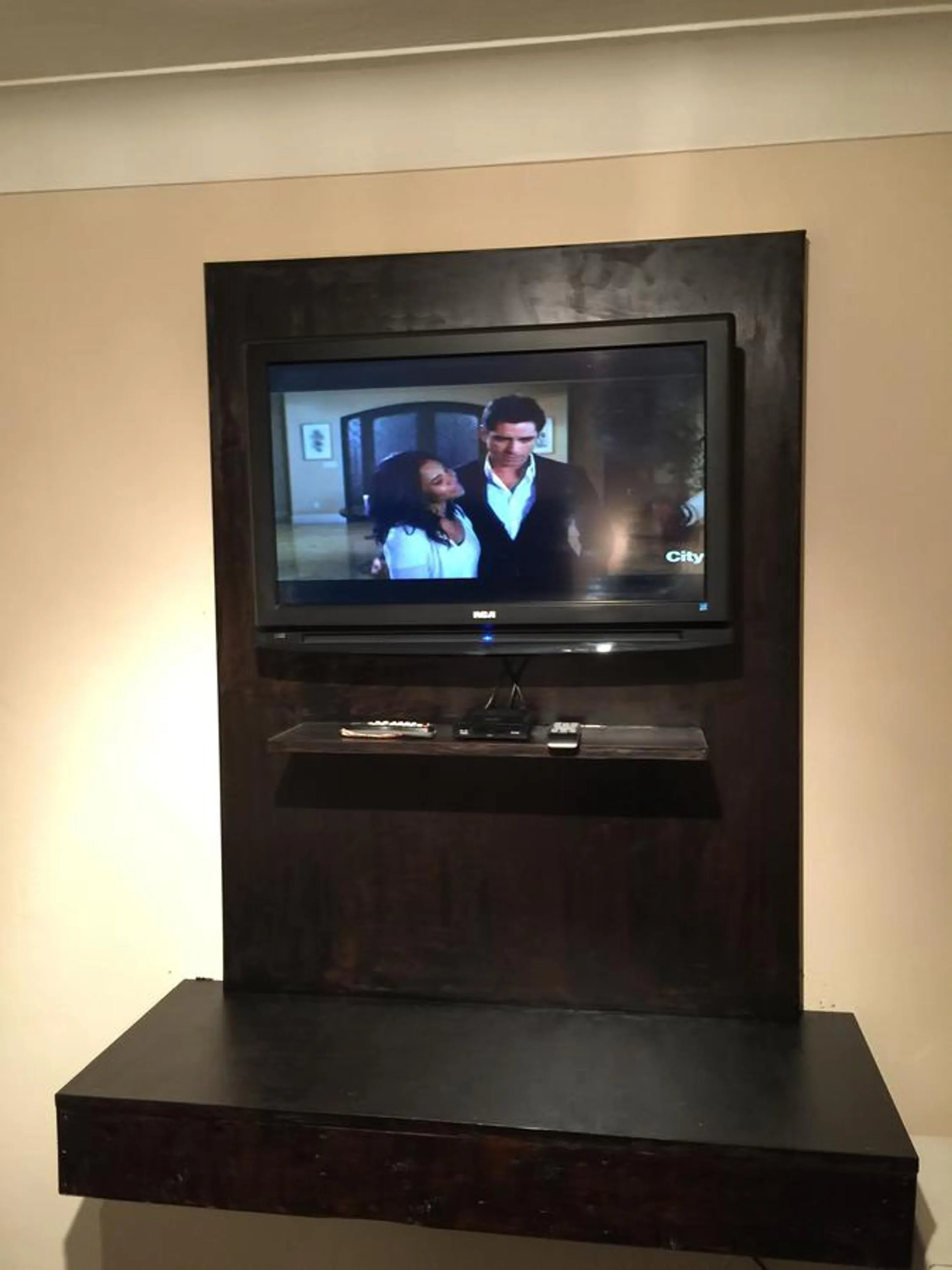 Property building in Mayflower Motel