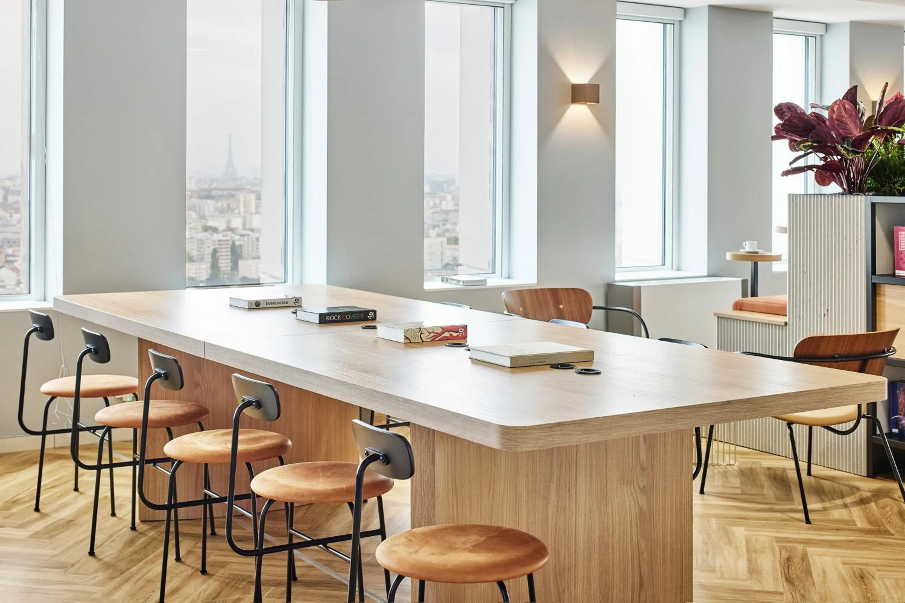 Coffee/tea facilities in H4 Hotel Wyndham Paris Pleyel Resort