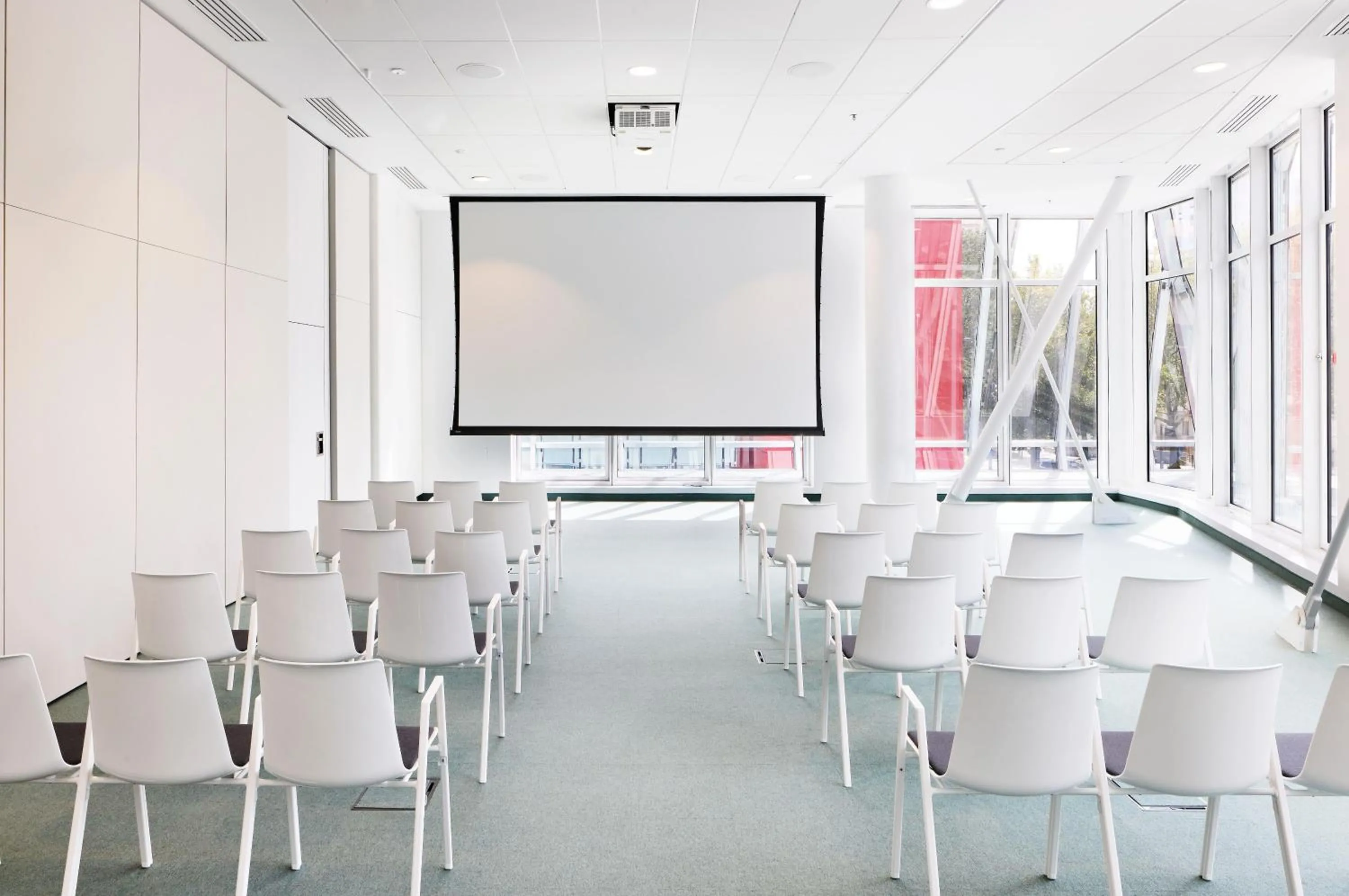 Meeting/conference room in H4 Wyndham Paris Pleyel