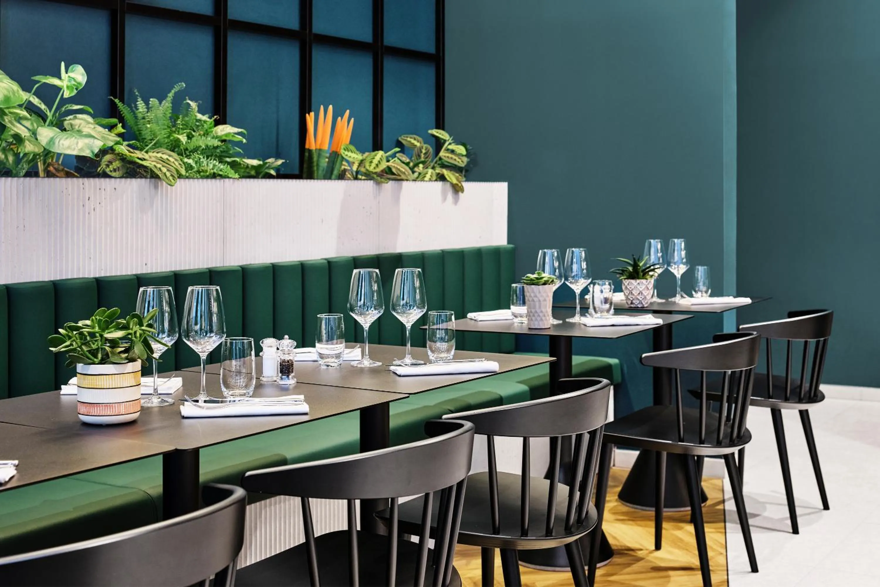 Restaurant/places to eat in H4 Hotel Wyndham Paris Pleyel Resort